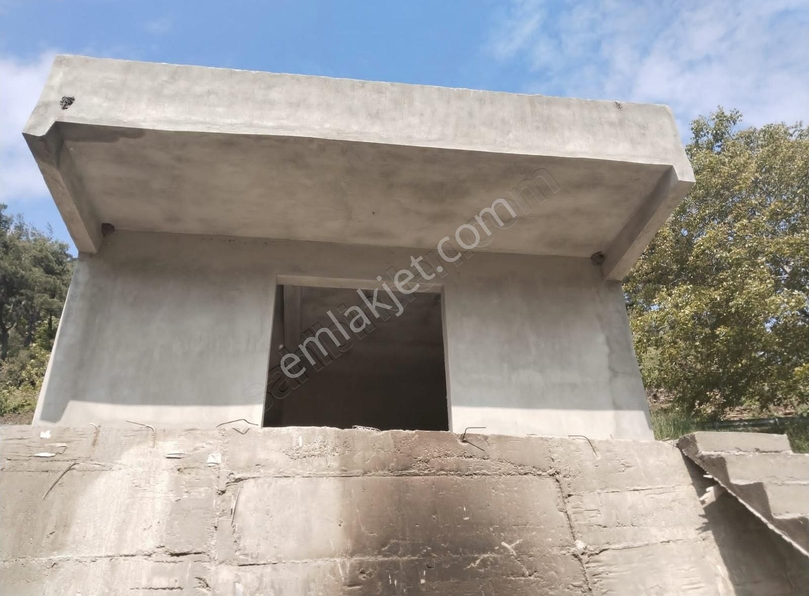 Yenikuruderede 235m2 İçinde Kısmi Tamamlanmış Evi Olan Bahçe - Görsel 4