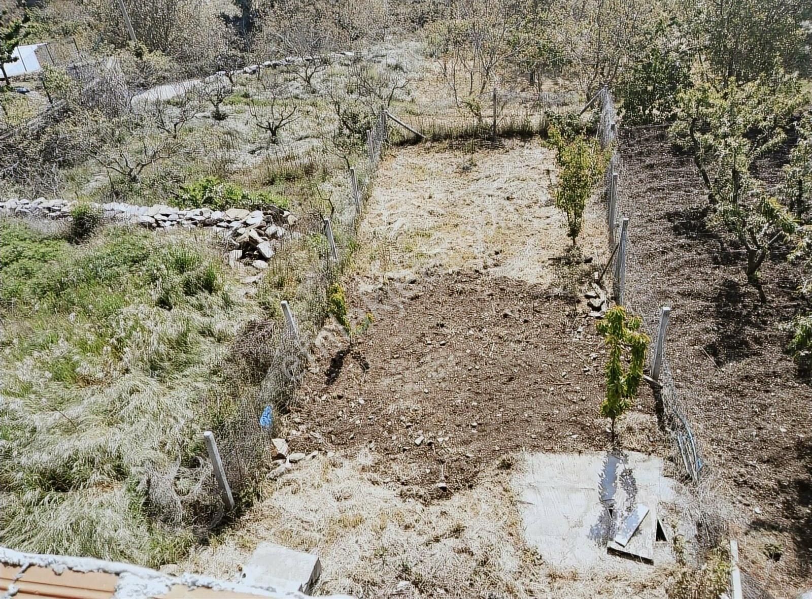 Yenikuruderede 235m2 İçinde Kısmi Tamamlanmış Evi Olan Bahçe - Görsel 2