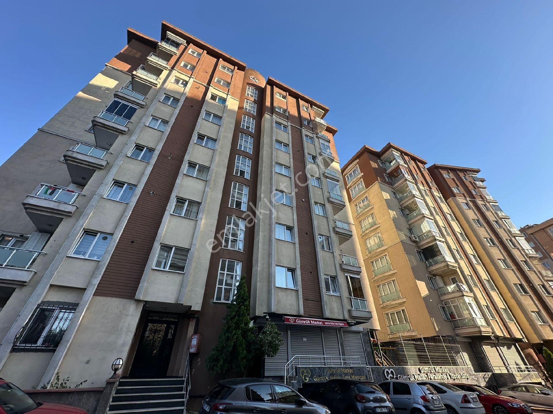 Ataşehir Finans Merkezine Yürüme Mesafesinde Site İçinde 3+1 Kiralık Daire.