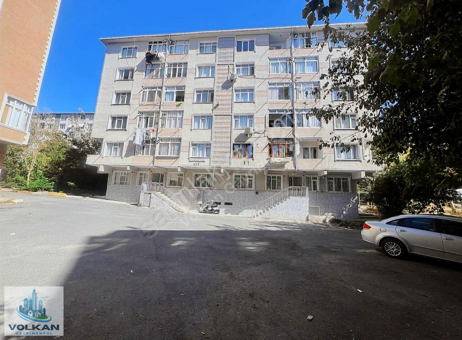 Volkan G.menkul'den Yeşilpınar'da Site İçinde 2+1 105m2 Daire