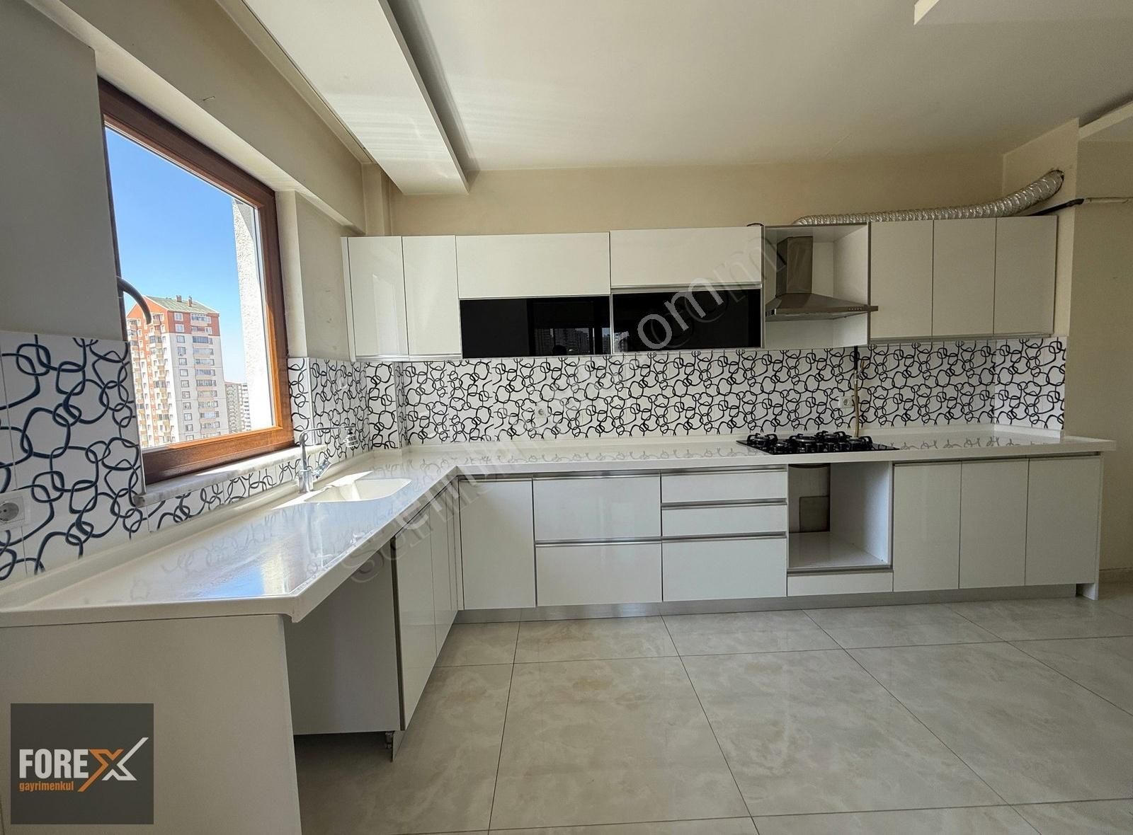 Talas Mevlanada Tramvay Yolunda (umut Caddesi) Kiralık 4+1 Daire