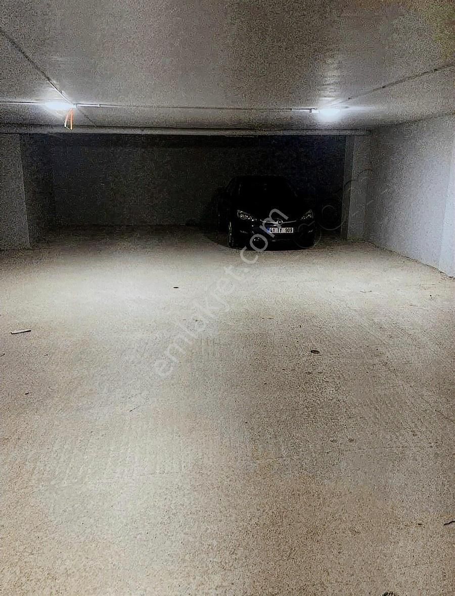 Gebze Çarşı İçi 2+1/70 M2/4.kat