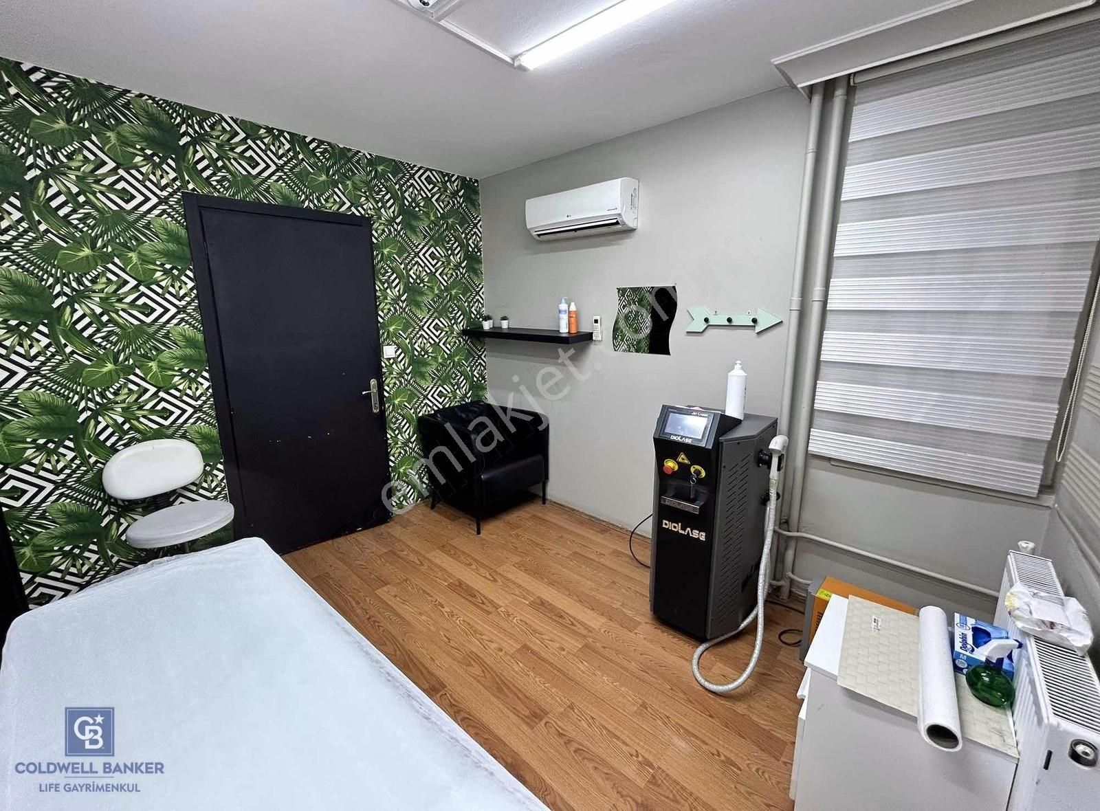 Bornova Merkezde Devren Kiralık Donanımlı Ve Şık Güzellik Salonu - Görsel 6