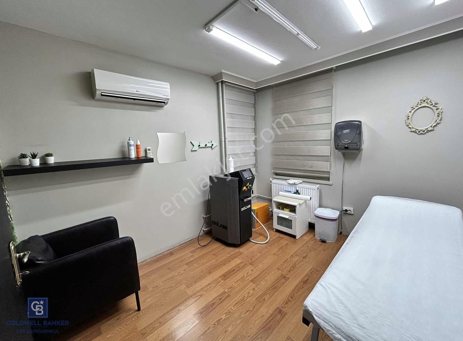 Bornova Merkezde Devren Kiralık Donanımlı Ve Şık Güzellik Salonu - Görsel 7