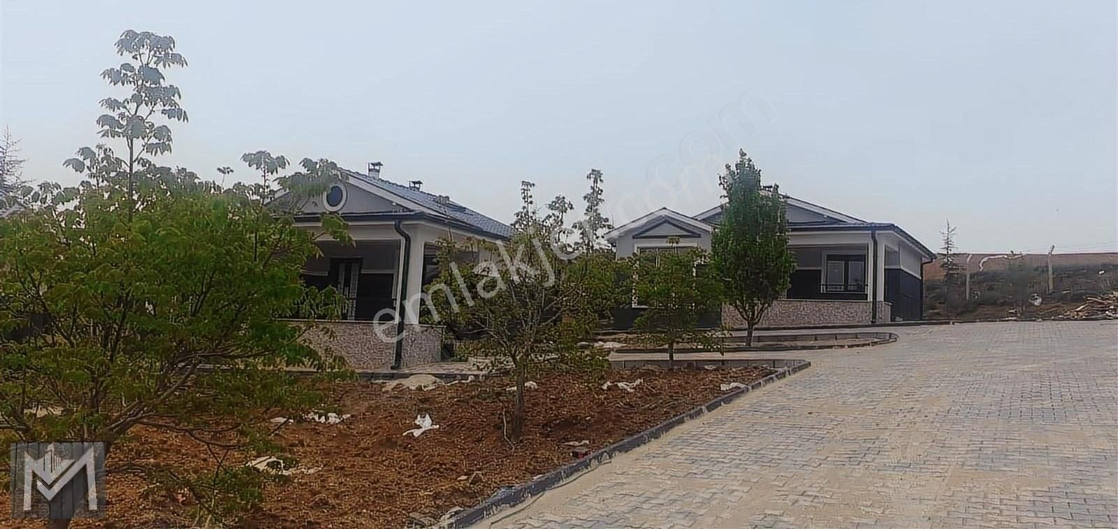 Asfalt Yola Cephe 1+1 Ve 2+1 Betonarme 400m² Bahçeli Evler! - Görsel 10