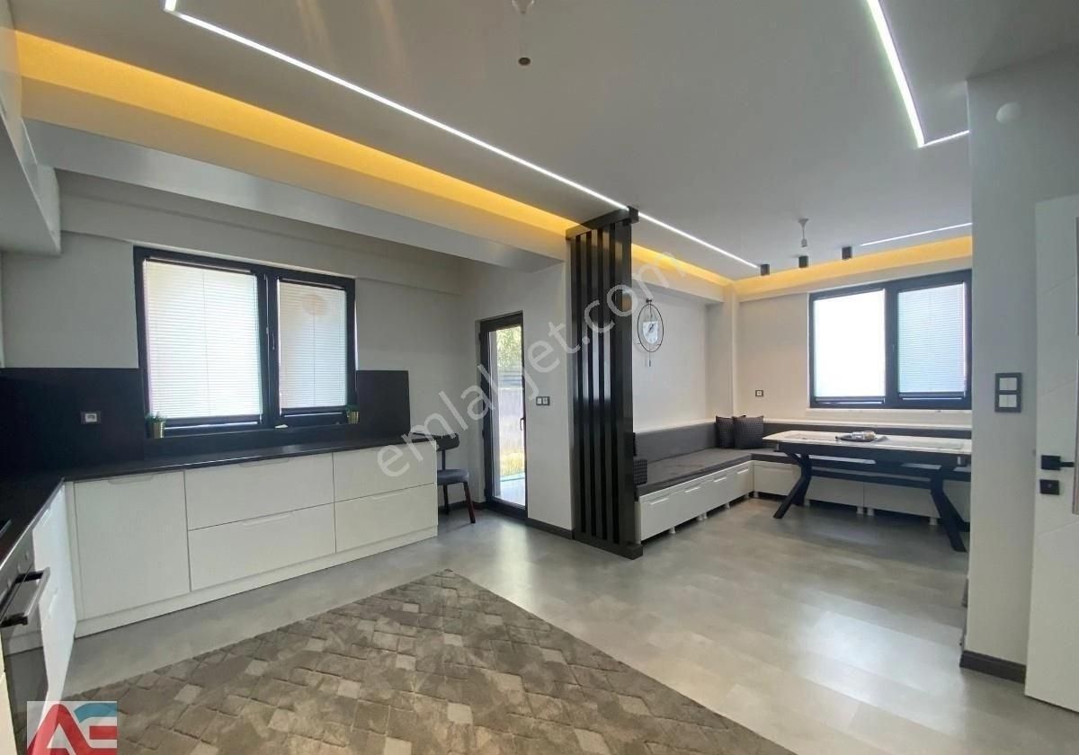 Lüks Detaylarla Donatılmış Modern Dubleks Satılık Villa