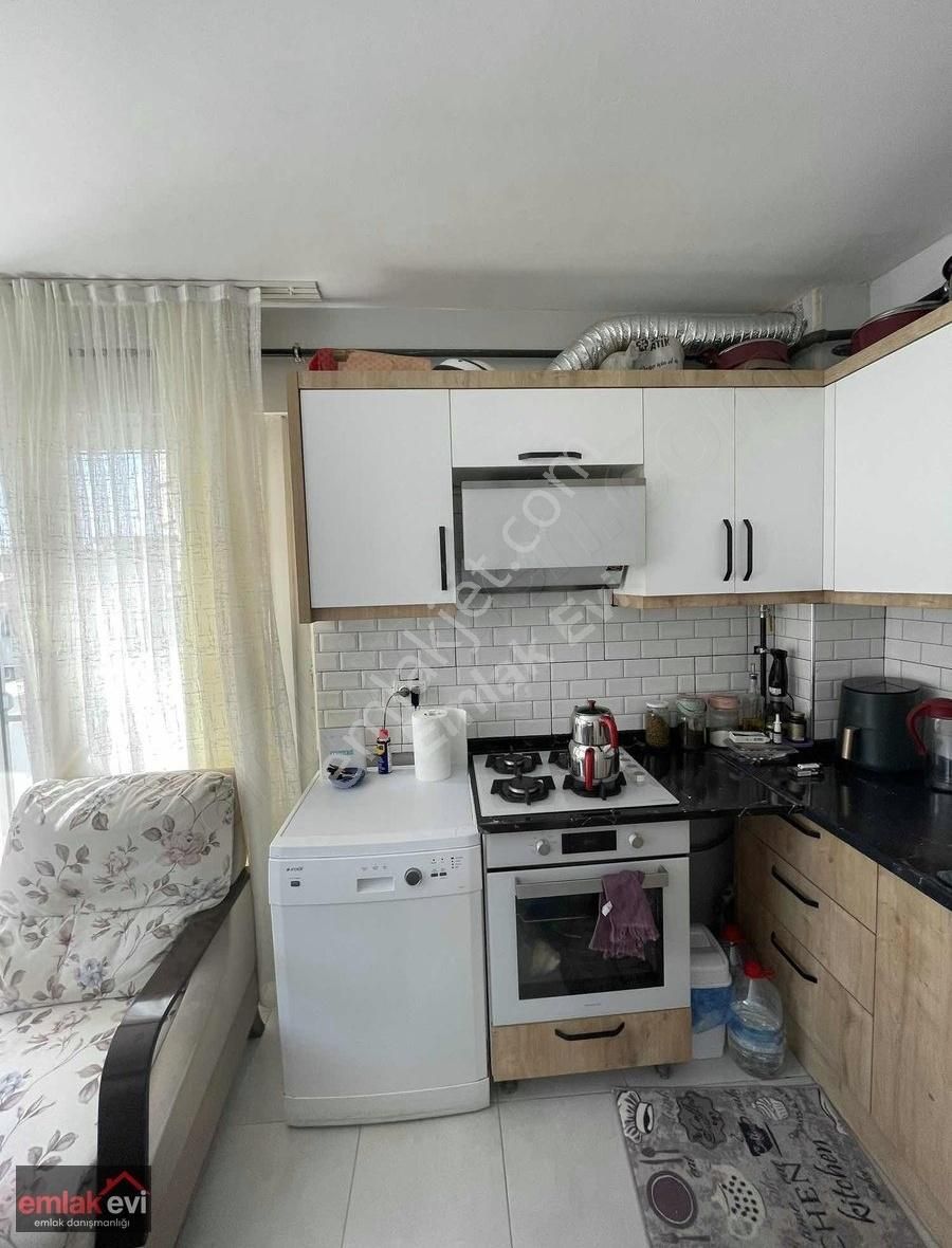 Emlak Evi'nden Merkezi Konumda 1+1 Kombili Teraslı Daire - Görsel 18