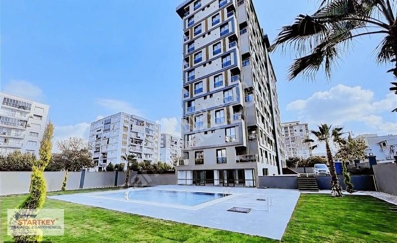 Buca Havuzlu Güvenlıklı Sıtede 1+1 Kiralık Daire