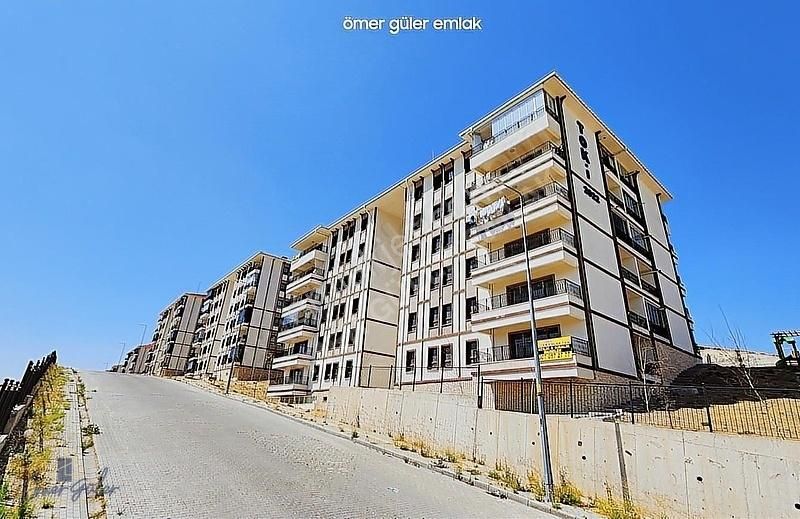 Güler^den Yenimahalle Tokide Sıfır 3.700tl Taksitle Ara Kat 3+1