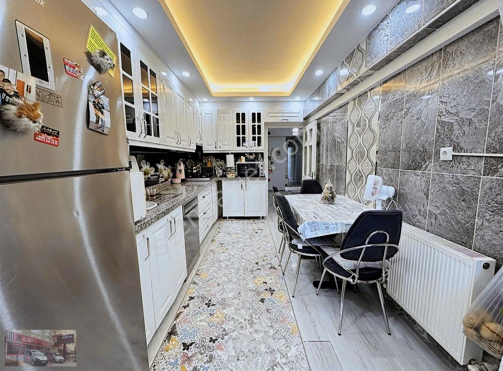 Zafer İçyer Caddesi Üzerinde Ful Yapılı 3+1 Ön Cephe - Görsel 3