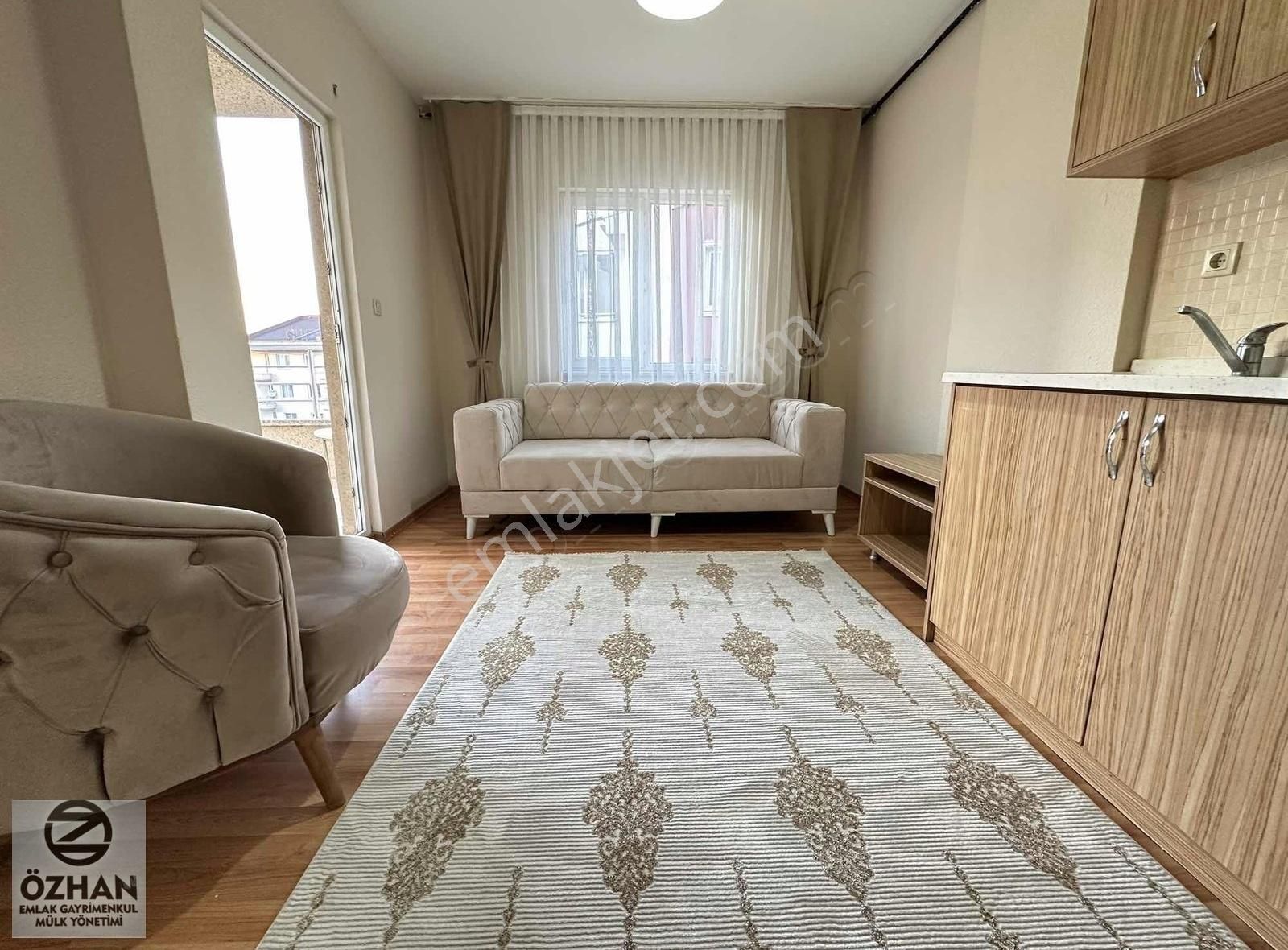Özhan Emlaktan Tam Merkezde,yeni Boyalı,eşyalı,arakat 2+1