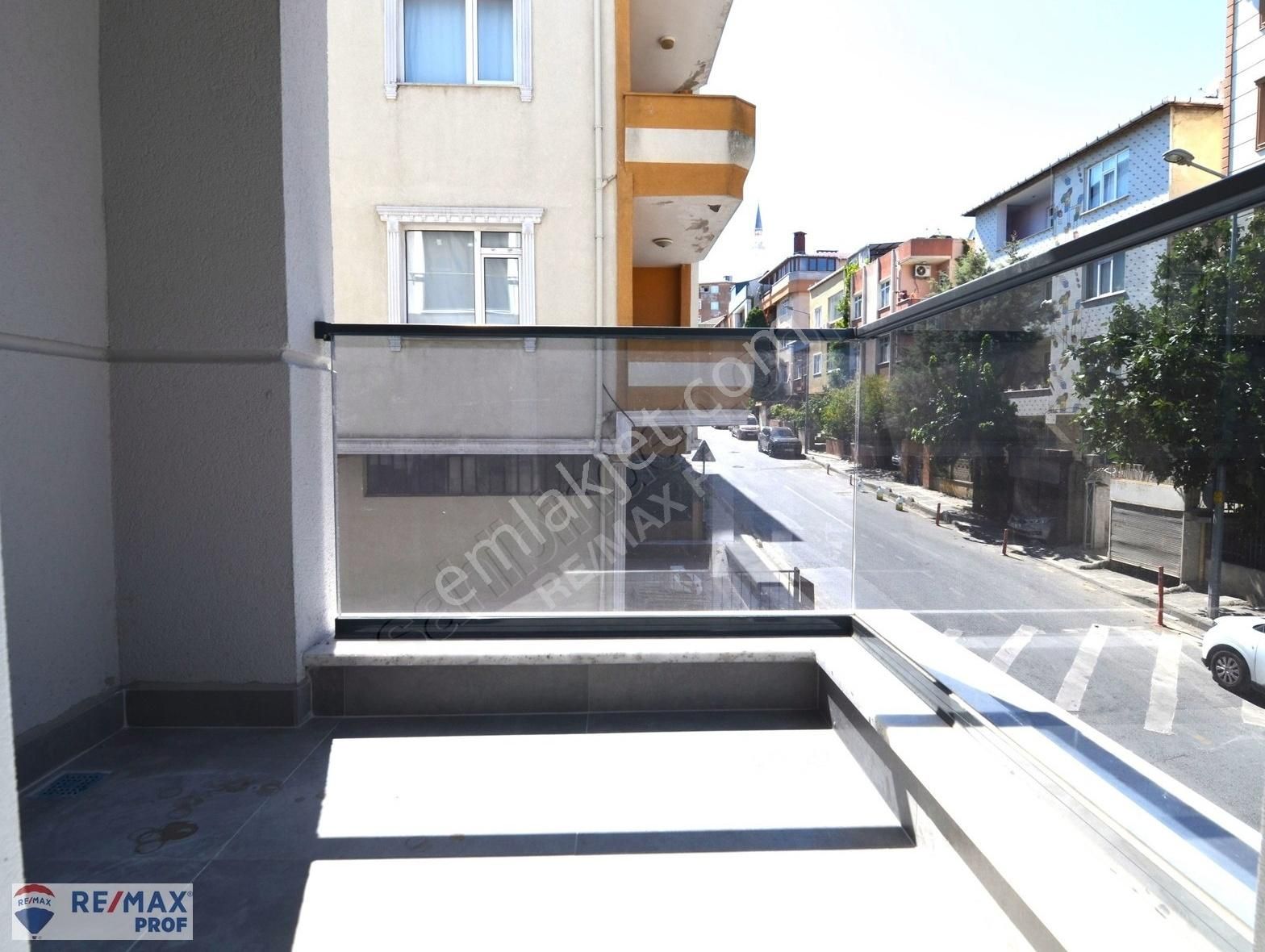 Remaxprof Nazmiye Çağlayan Çamlıca Ferah Mah Satılık 2+1 Daire