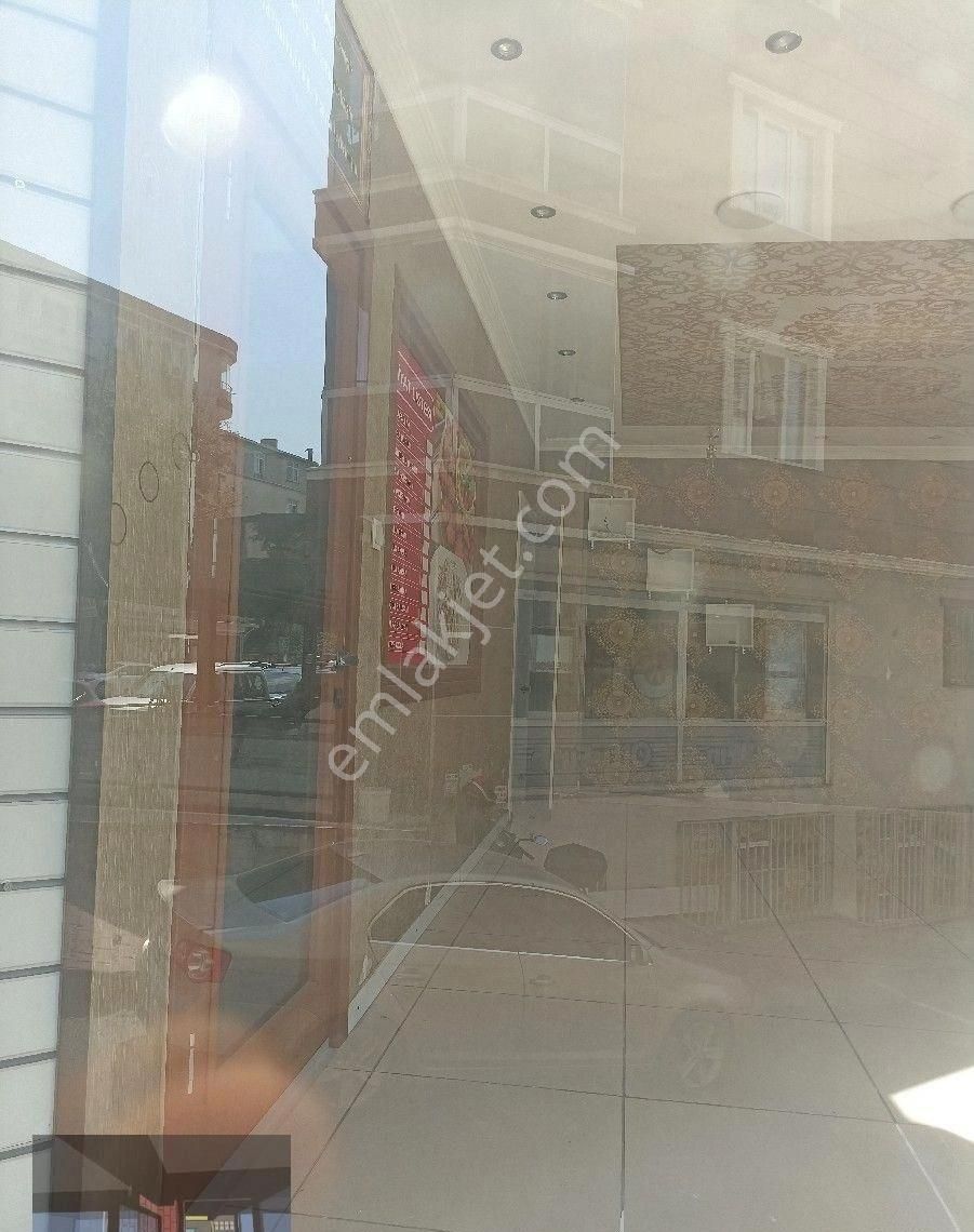 Güzelyurt Mahallesinde Cadde Üstü 20 M2 Kiralık Dükkan