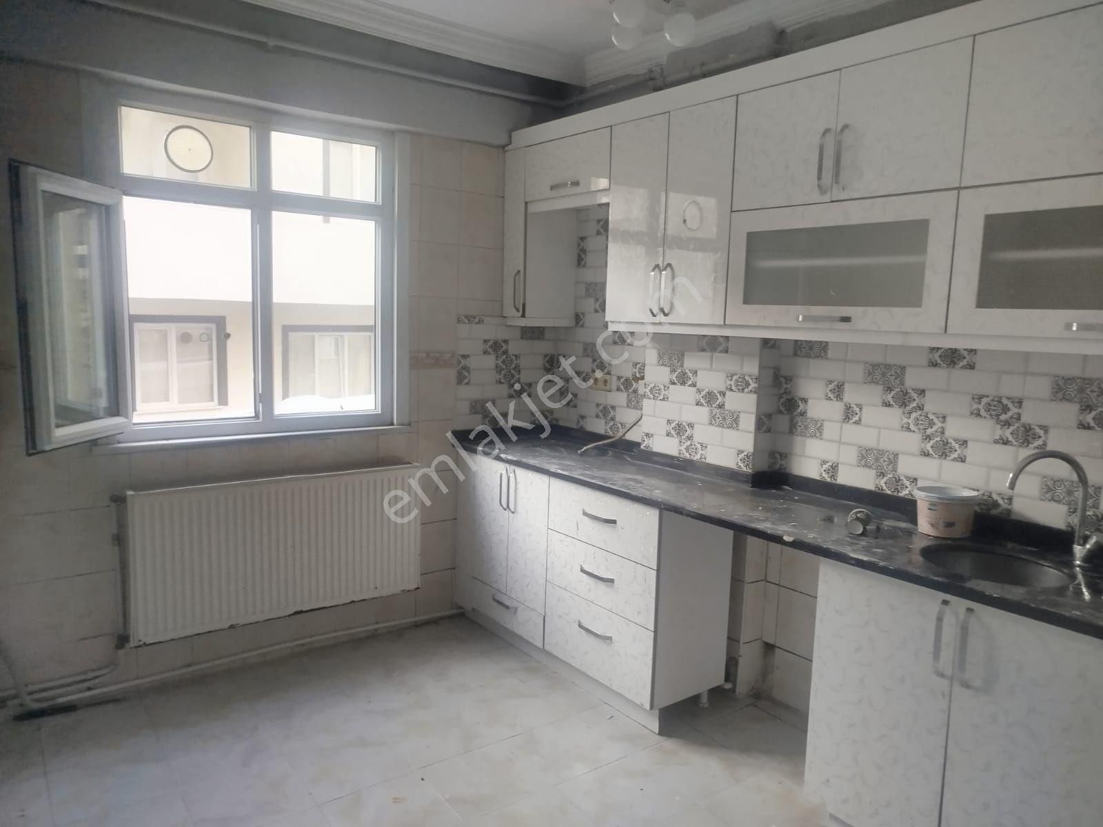 Sultanbeyli 'de Kiralık 3+1 Temiz Daire