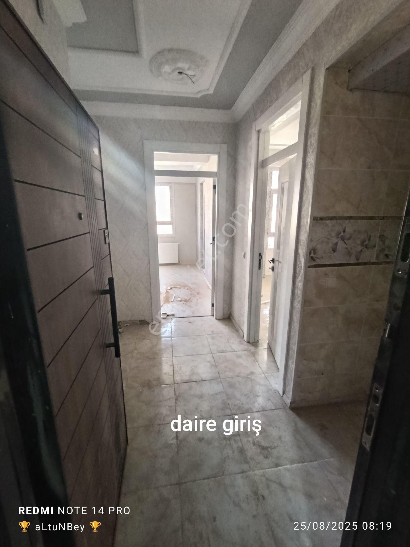 Ahmet Yasevi Palmiye Sitesi Yol Üzerinde 2+1 Kombi Haric Ful +ful