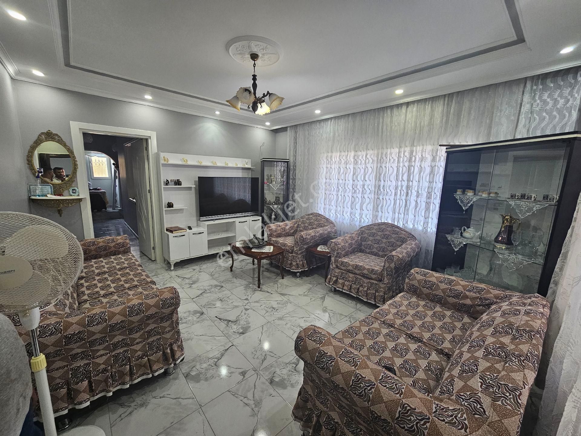 Seyhan Da Meydan Mh 100 Mt 3 Katlı Müstakil Ev Köşe Başı Full Yapılı - Görsel 13