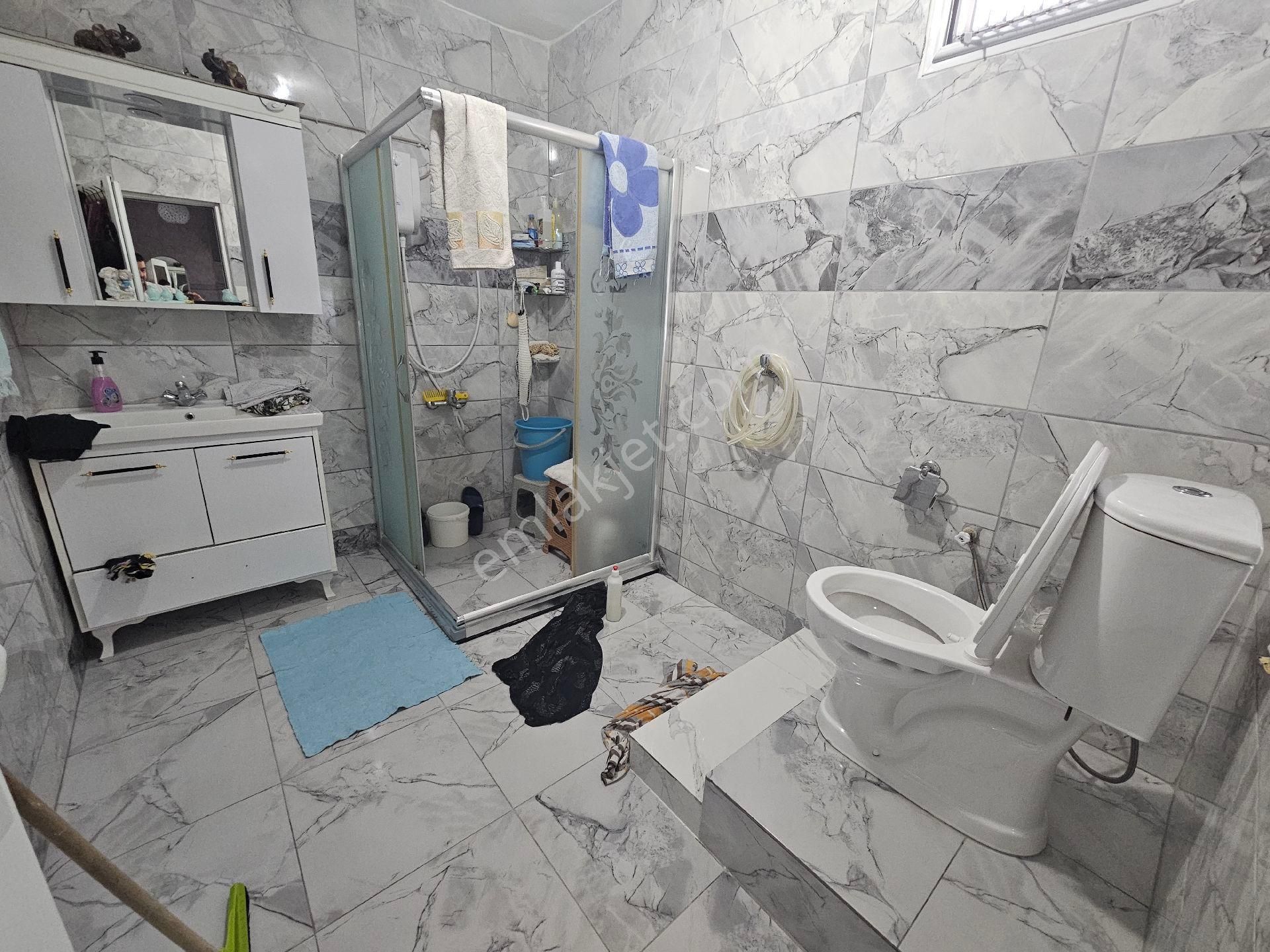 Seyhan Da Meydan Mh 100 Mt 3 Katlı Müstakil Ev Köşe Başı Full Yapılı - Görsel 9