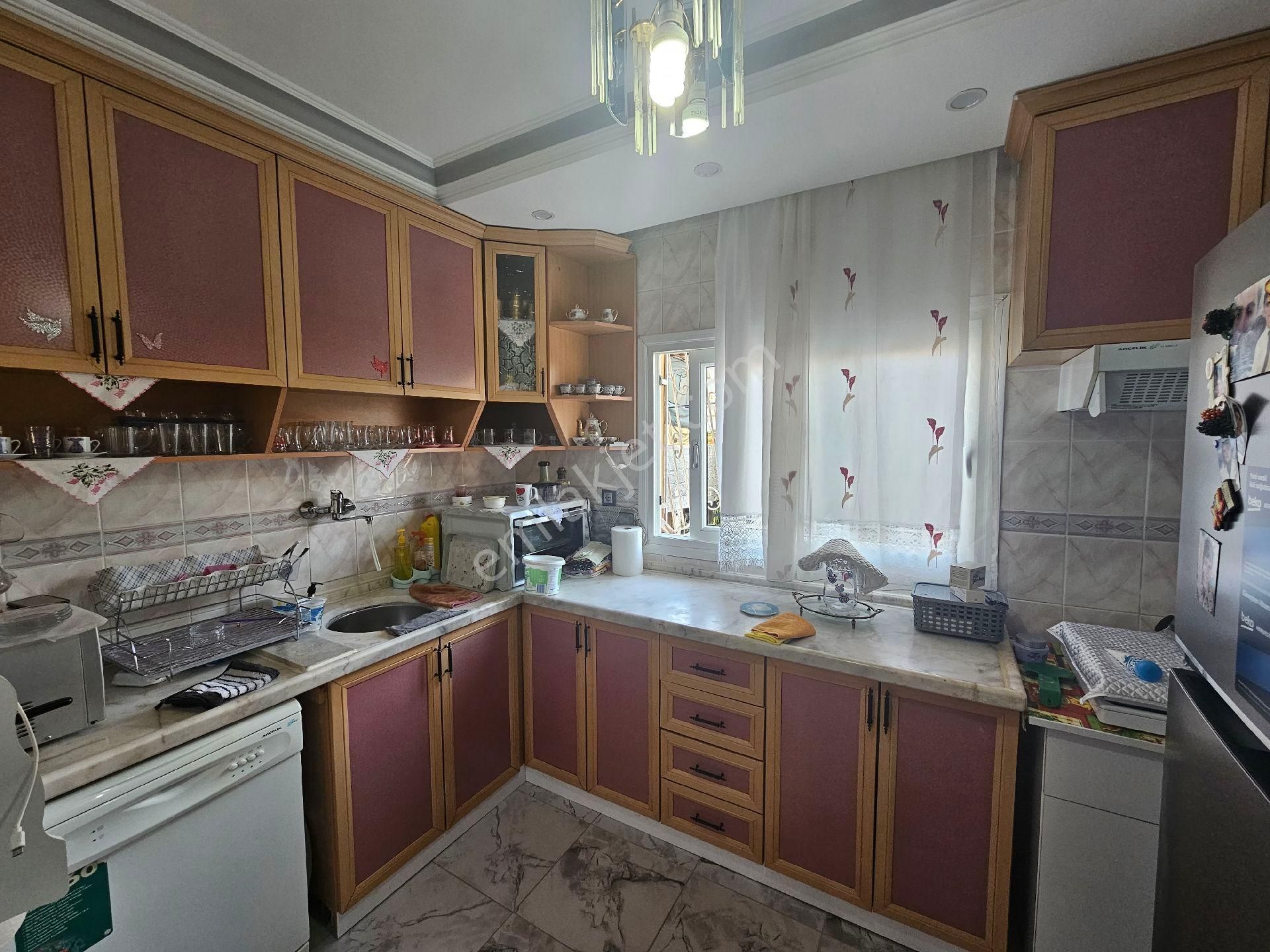 Seyhan Da Meydan Mh 100 Mt 3 Katlı Müstakil Ev Köşe Başı Full Yapılı - Görsel 12