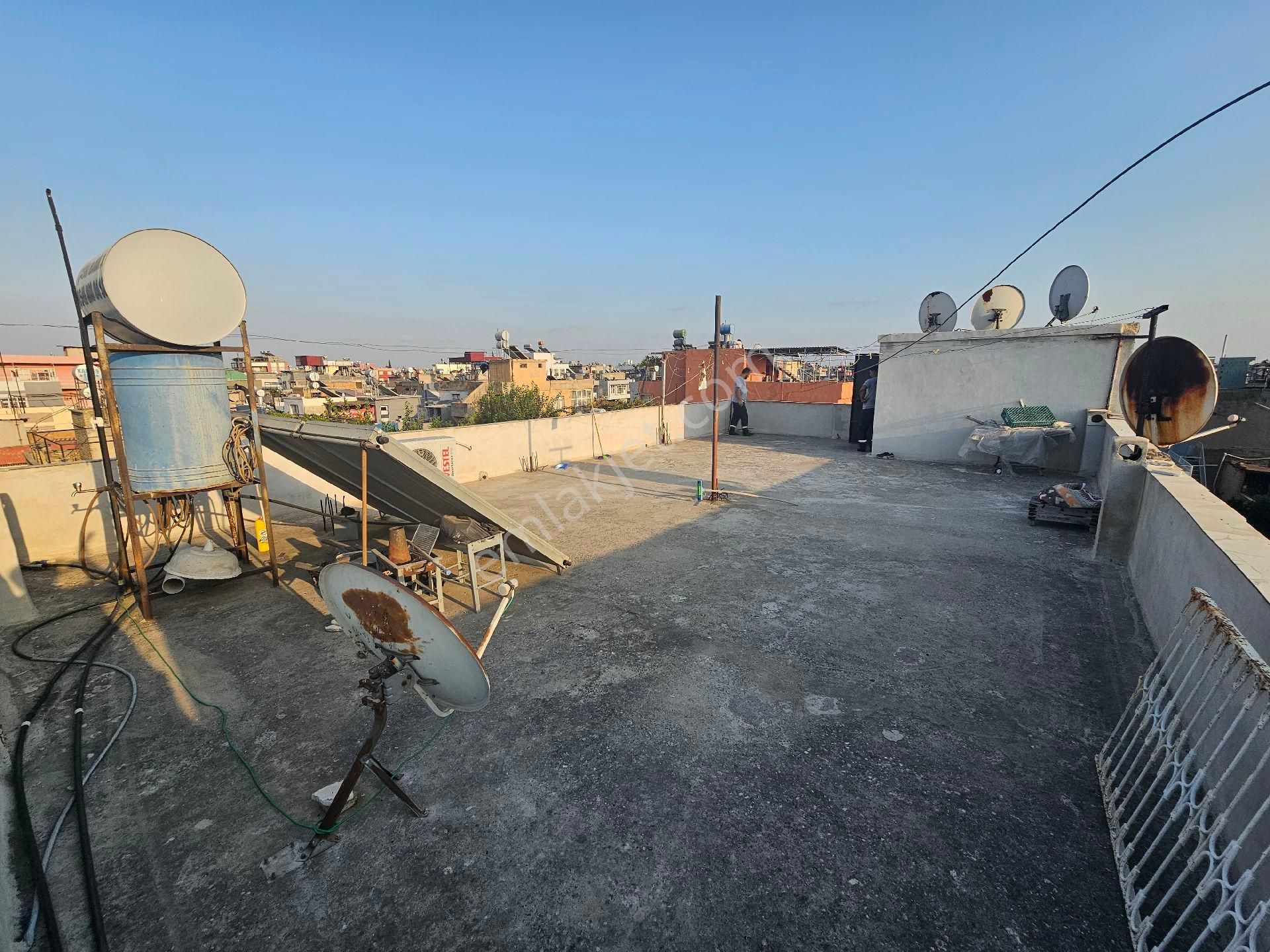 Seyhan Da Meydan Mh 100 Mt 3 Katlı Müstakil Ev Köşe Başı Full Yapılı - Görsel 18