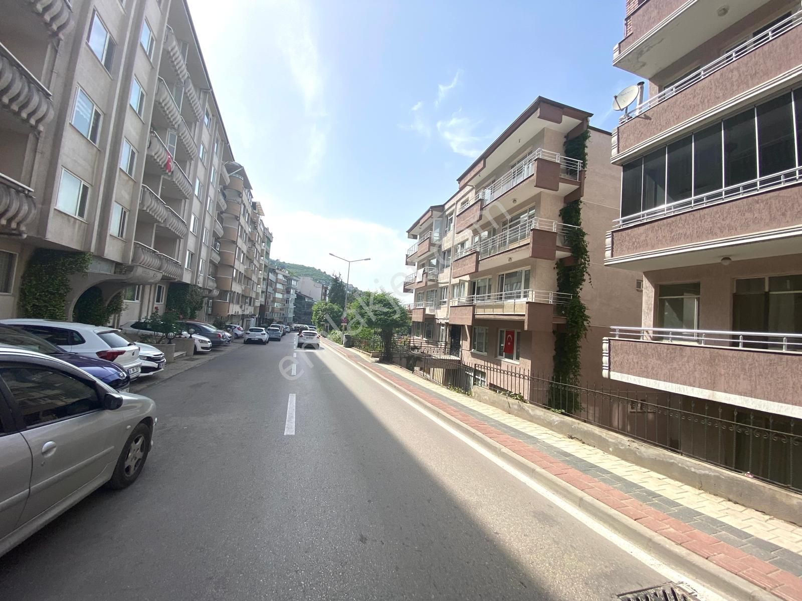 Osmangazi Muradiye Beşikçiler Caddede 3,5+1 Ara Kat Daire - Görsel 15