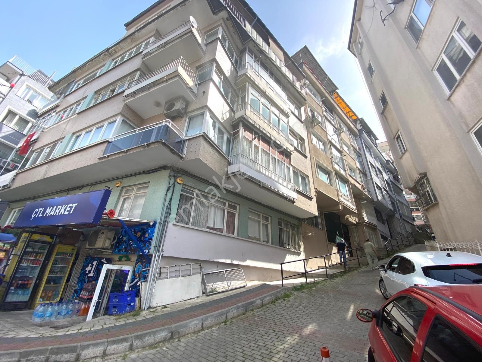 Osmangazi Muradiye Beşikçiler Caddede 3,5+1 Ara Kat Daire - Görsel 14