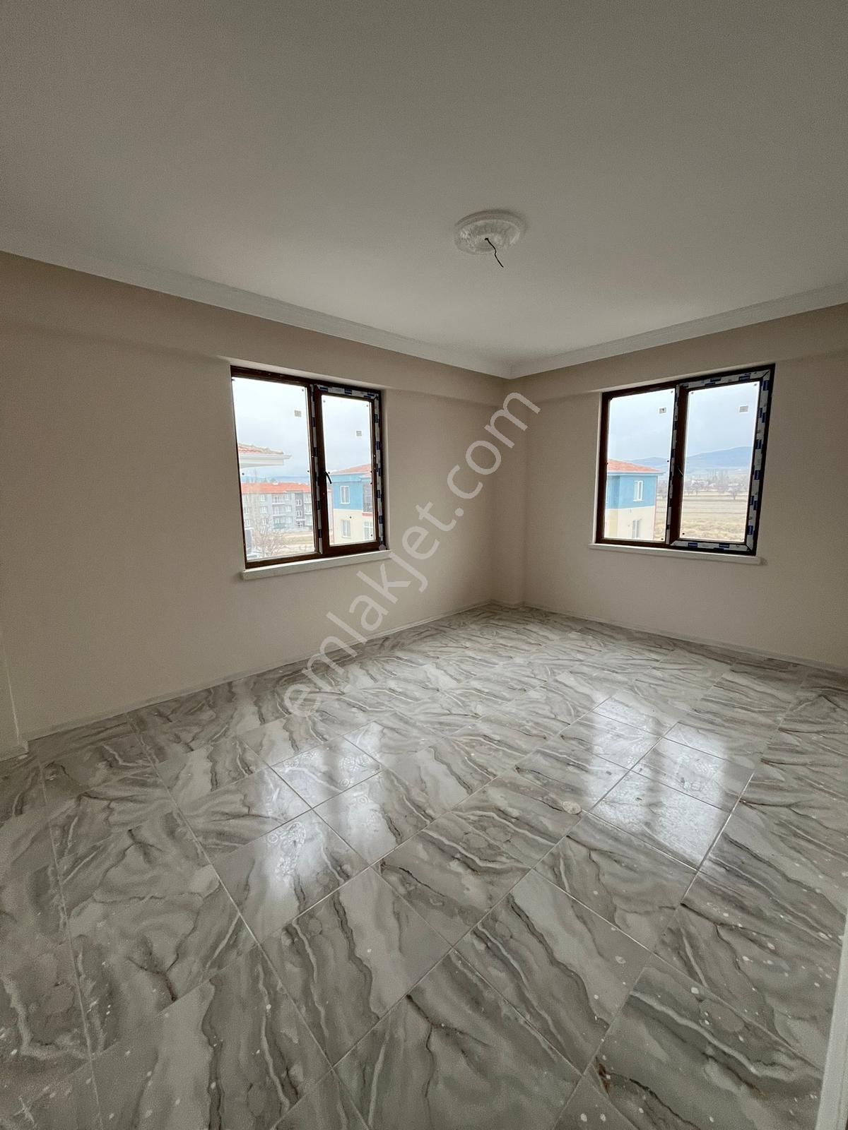 Afyon Üçok Emlaktan Mareşalde Sıfır 2+1 Lüx Satılık Daireler - Görsel 9