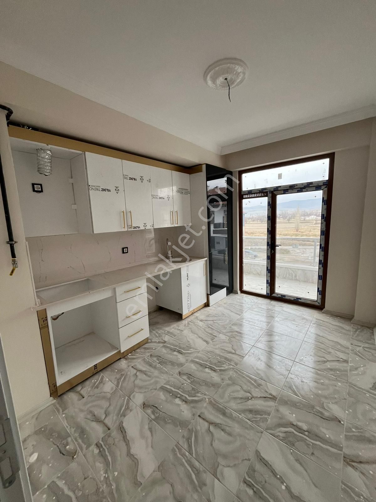 Afyon Üçok Emlaktan Mareşalde Sıfır 2+1 Lüx Satılık Daireler - Görsel 5