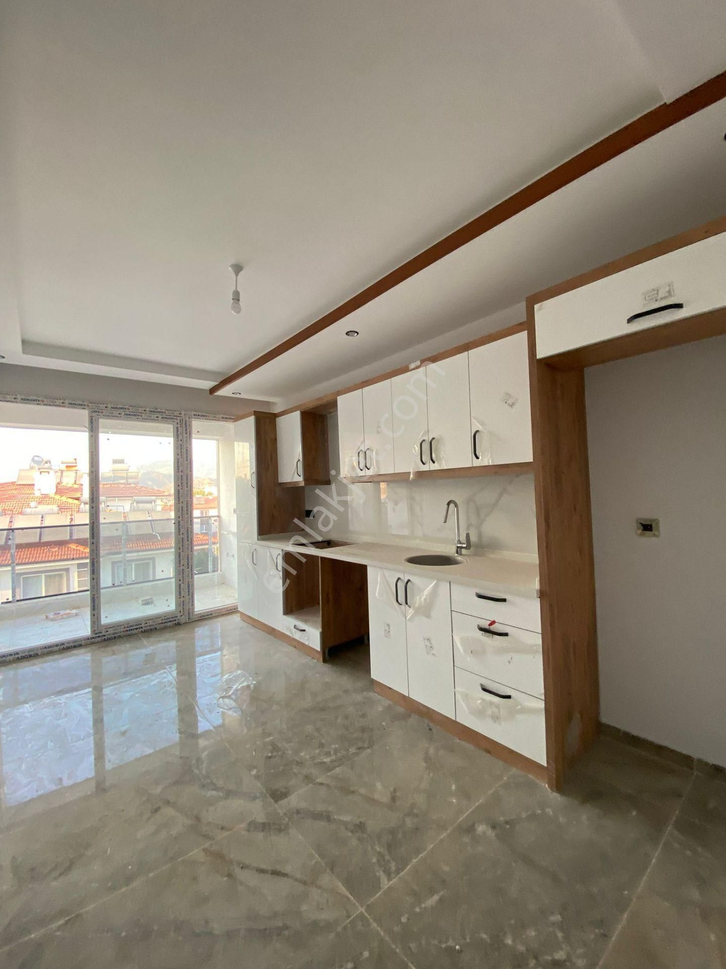 Dalaman Altıntas Mah'de 4+1 200m2 Kapalı Mutfak Satılık Daire