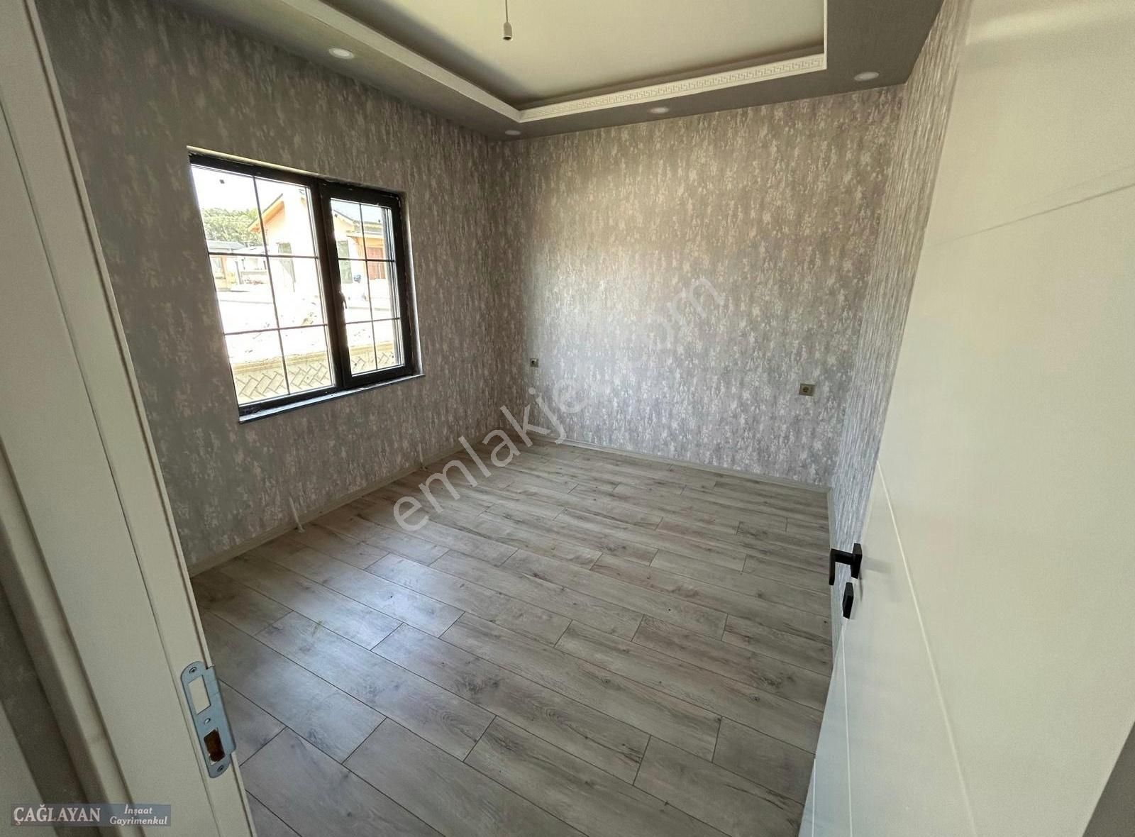 Çağlayan'dan 1+1 İmarlı İskanlı Ful Yapılı Villa