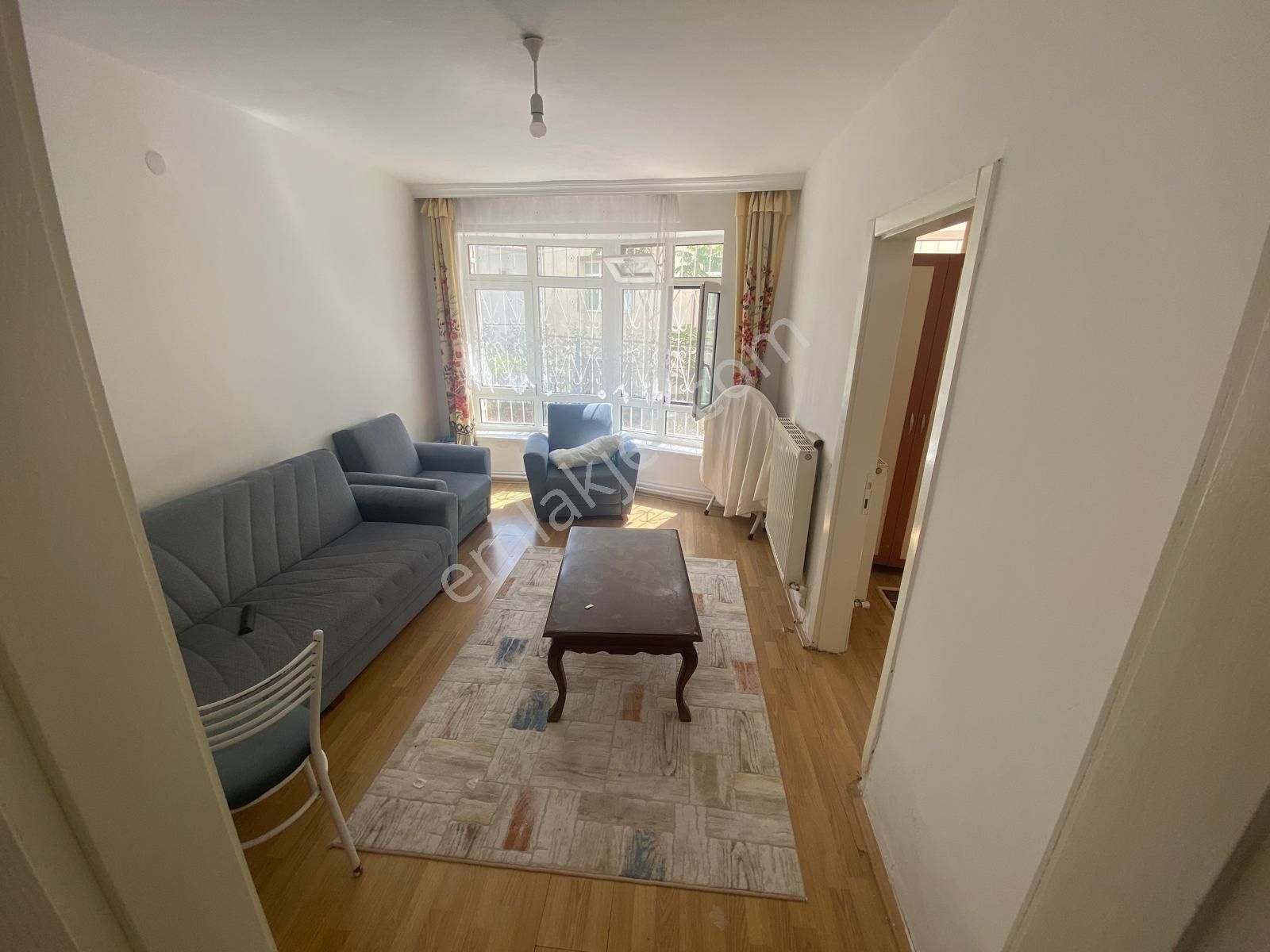 Abidinpaşa 1+1 Metroya Yürüme Mesafesinde Eşyalı Daire