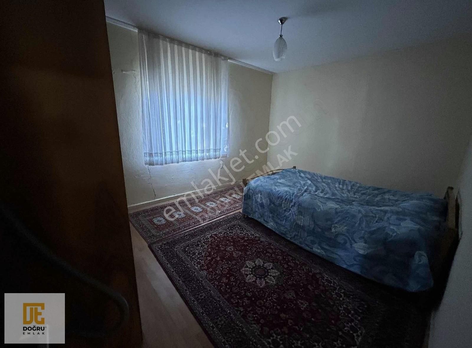 Yeşil Mahalle'de Satılık Müstakil Ev Ve Arsası Daire Getirili ! - Görsel 19