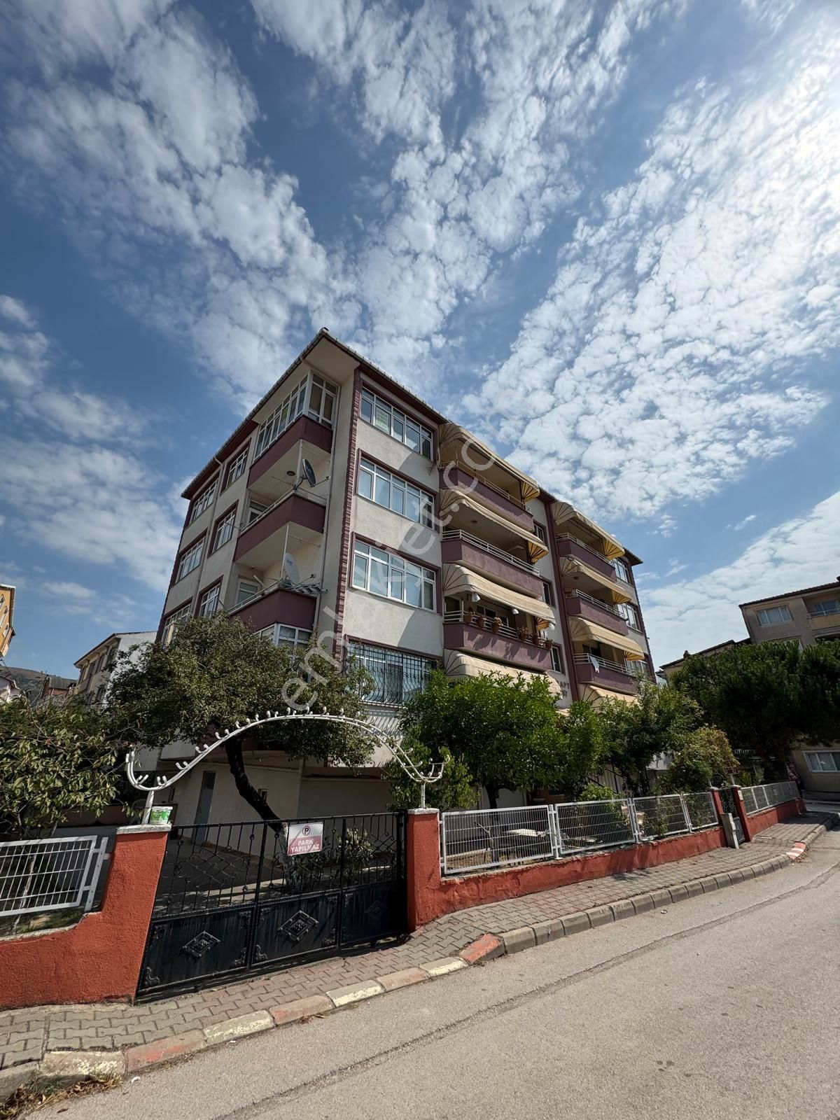 Emek Emlak'tan Atalar Mah.de Kiralık 3+1 Daire K-2957