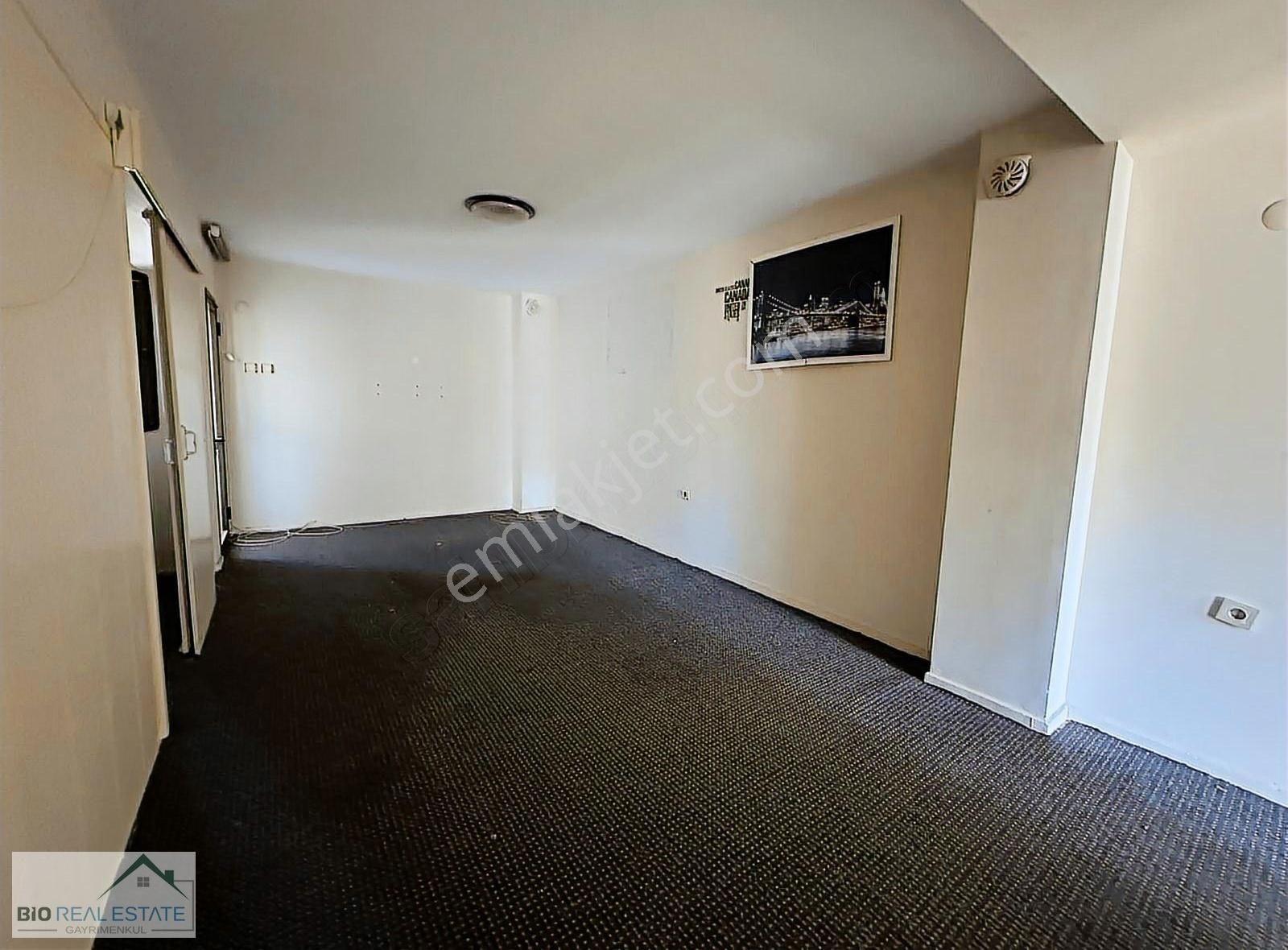 İzmir Kıbrıs Şehitleri Caddesinde Satılık 1+1 Daire - Görsel 13