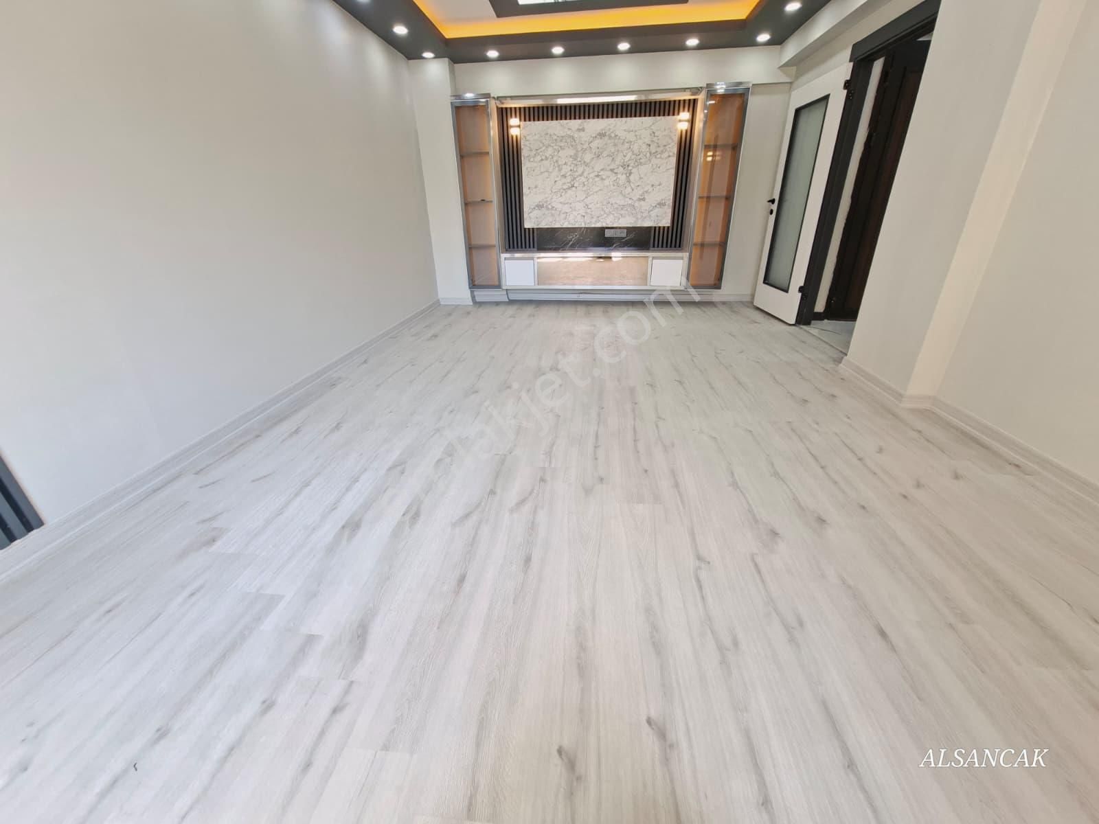 Alsancak Da 3+1 Acil Satılık Lüks Yapılı Daire Asansörlü