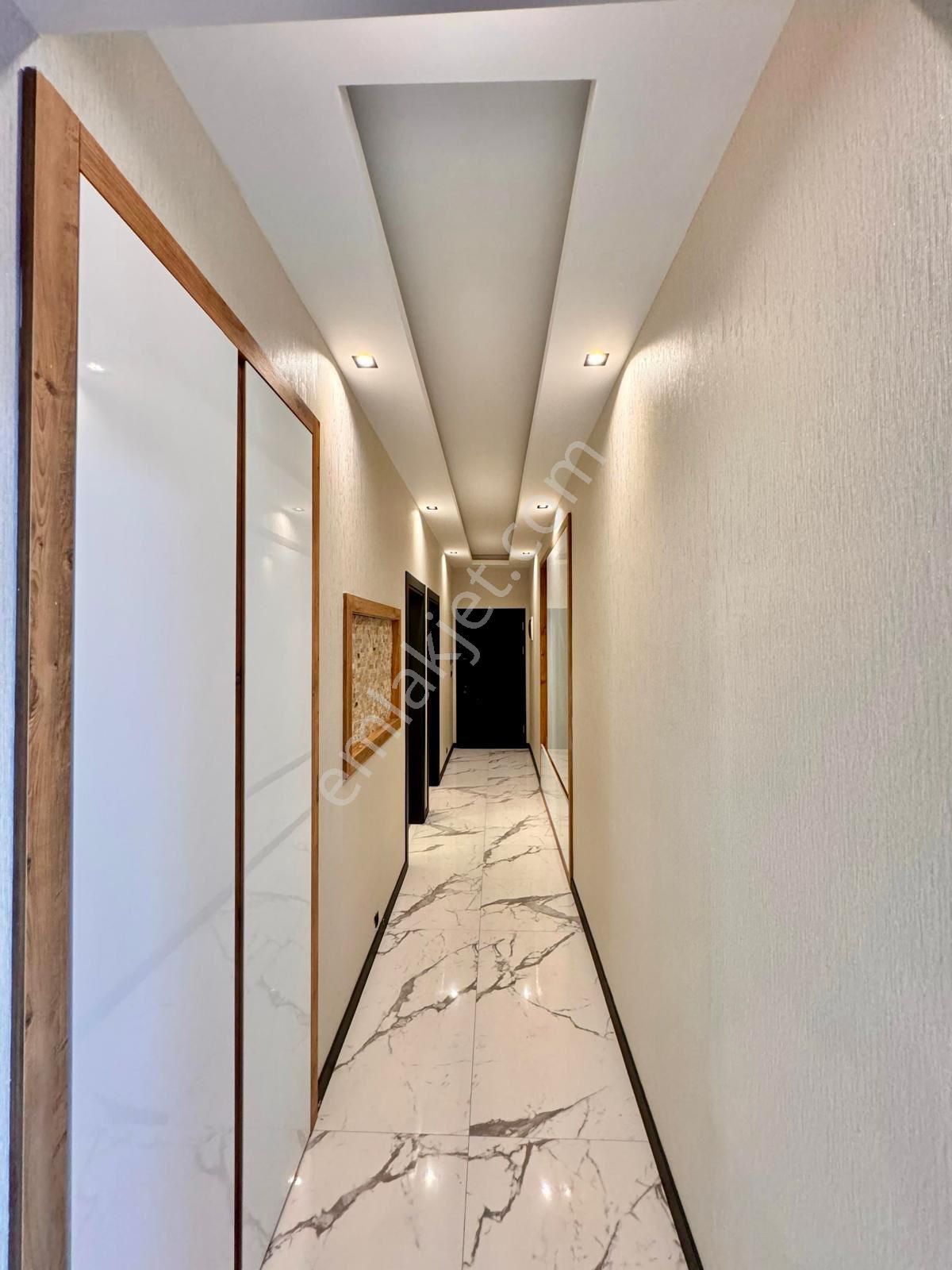 Kuşadası Otogar Arkasın'da 3+1 Sıfır Satılık Daire - Görsel 12