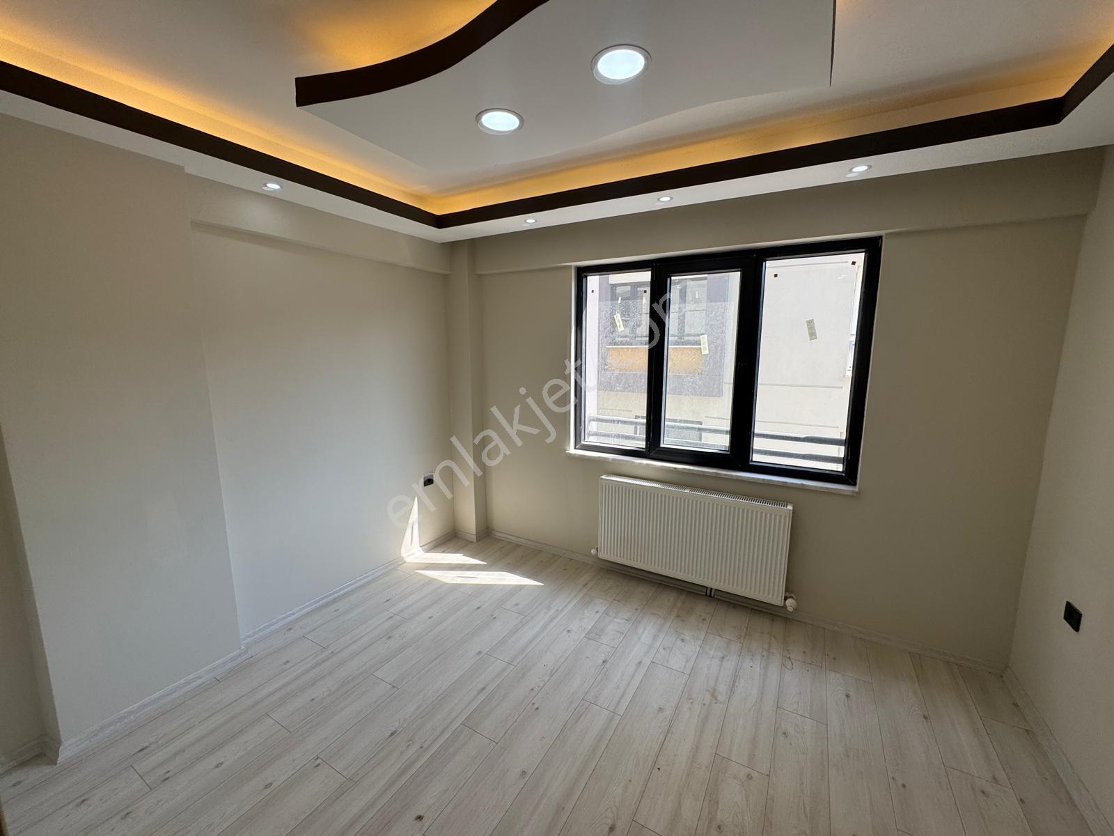Kuzey Emlaktan Laleli Düğün Salonu Civarı 0 3+1 Daire !!! - Görsel 12