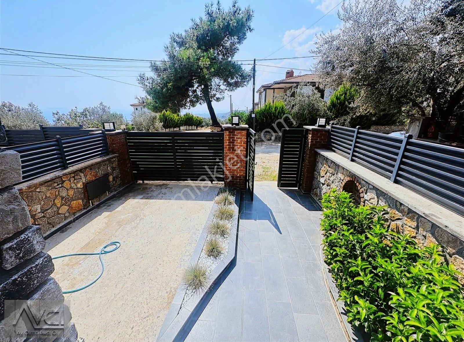 Avcı'dan Altınoluk Manzaralı Özel Mimari Müstakil 4+1 Lüks Villa - Görsel 13