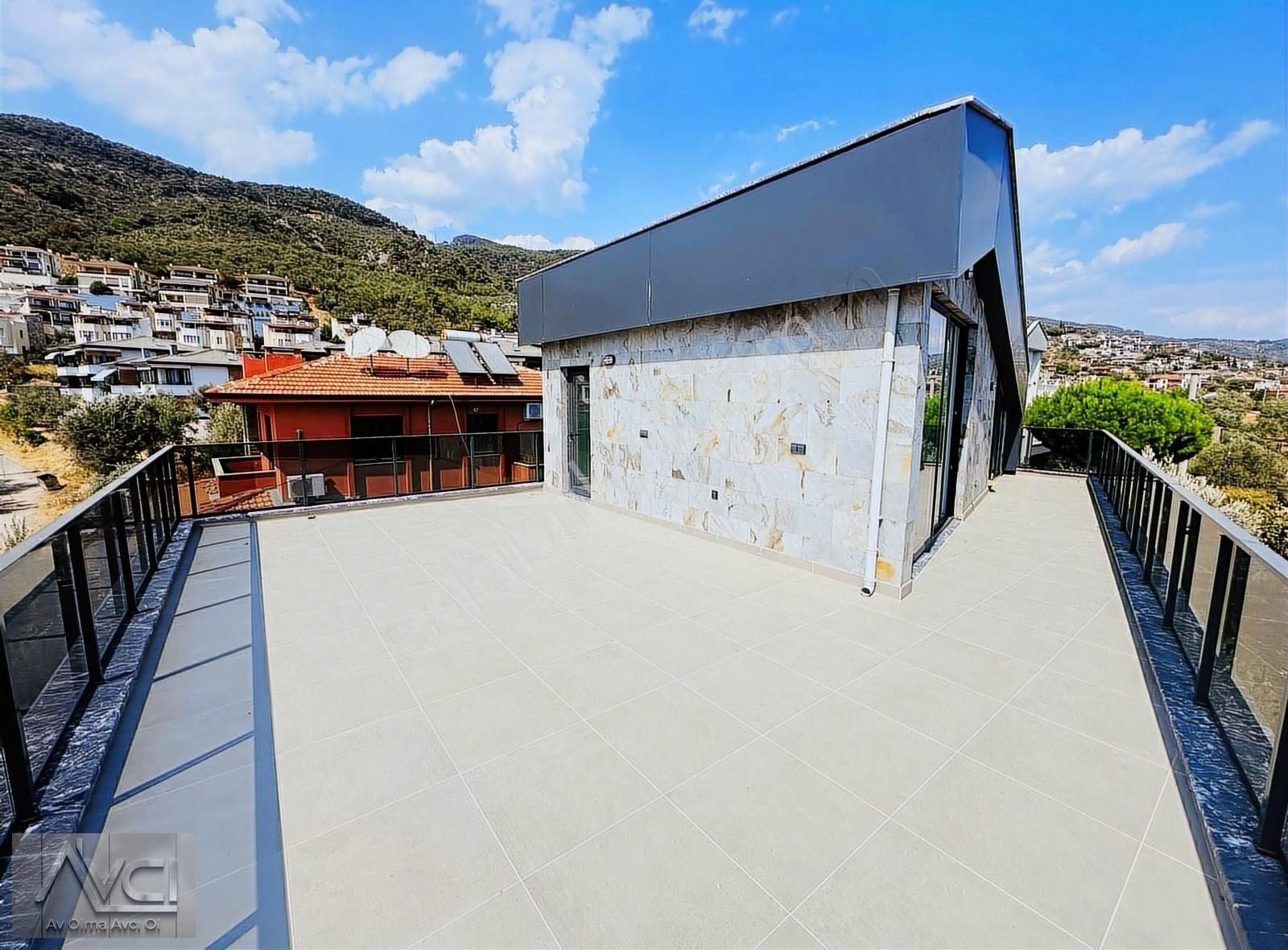 Avcı'dan Altınoluk Manzaralı Özel Mimari Müstakil 4+1 Lüks Villa - Görsel 21