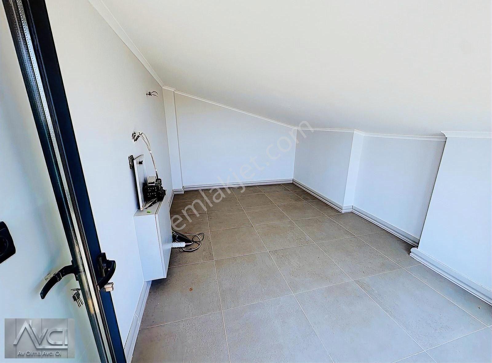 Avcı'dan Altınoluk Manzaralı Özel Mimari Müstakil 4+1 Lüks Villa - Görsel 6