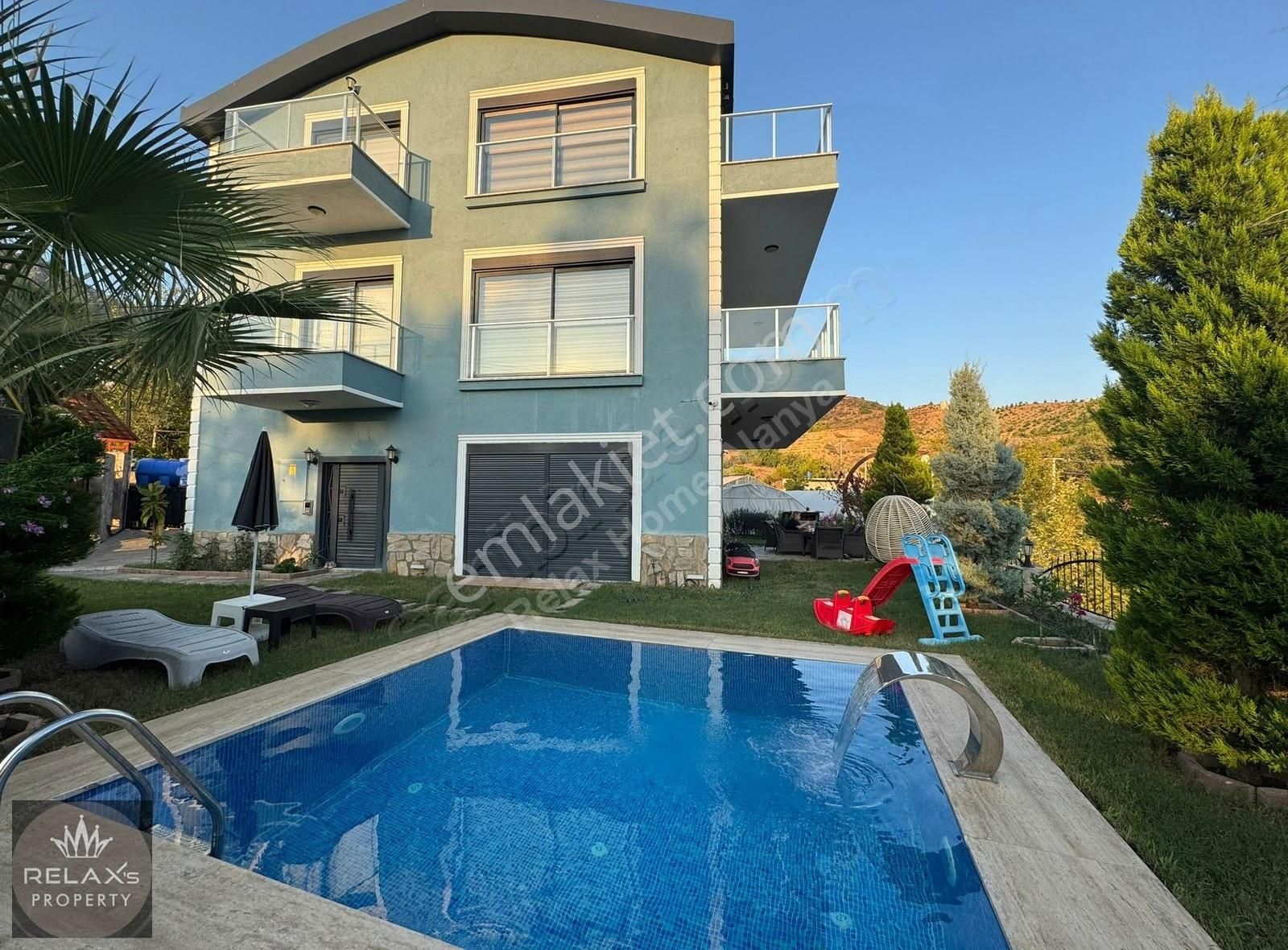 İmamlı Bölgesinde 6+1 Müstakil Satılık Triplex Villa Ve Bahçesi