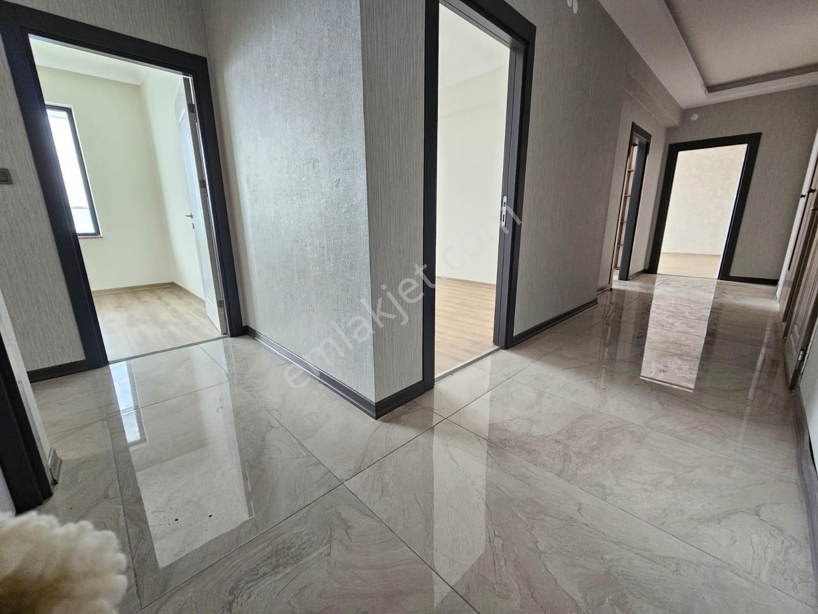 Karapürçek'te Full Yapılı 7.katta Ultra Lüks Yapılı Satılık Daire !! - Görsel 28