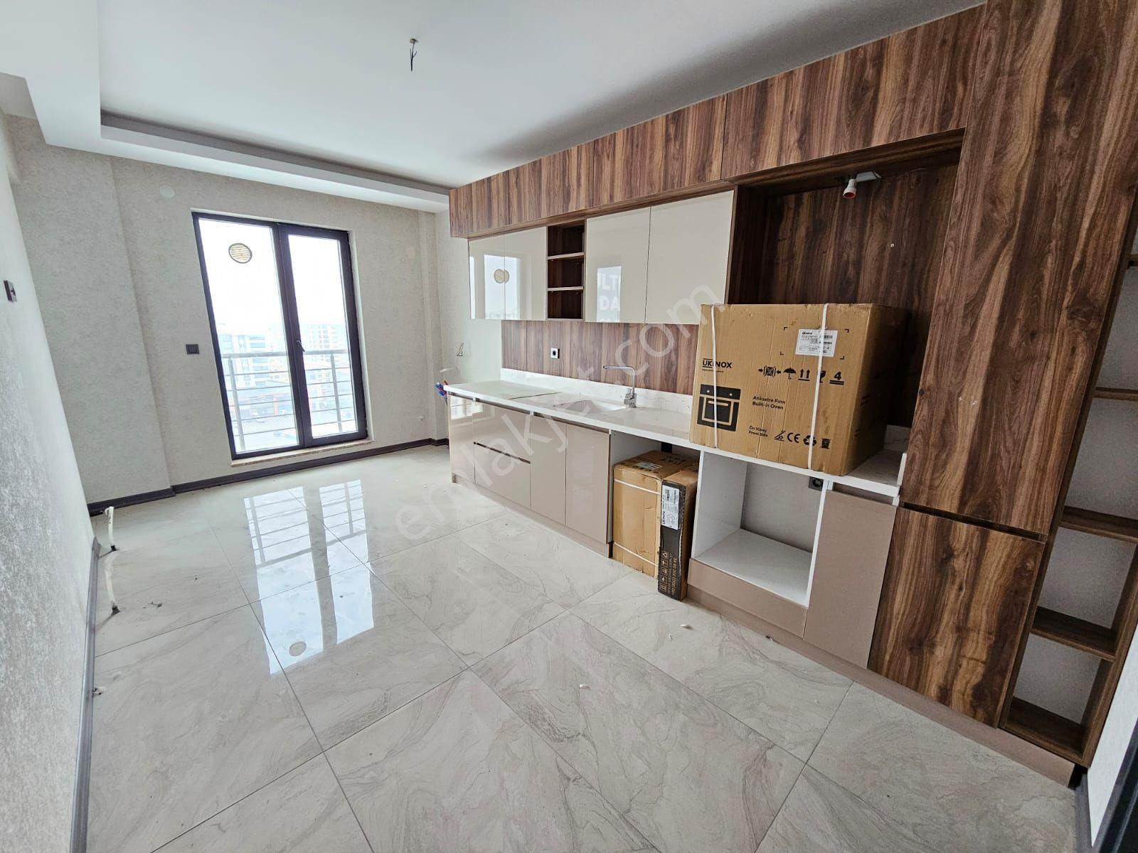 Karapürçek'te Full Yapılı 7.katta Ultra Lüks Yapılı Satılık Daire !! - Görsel 3