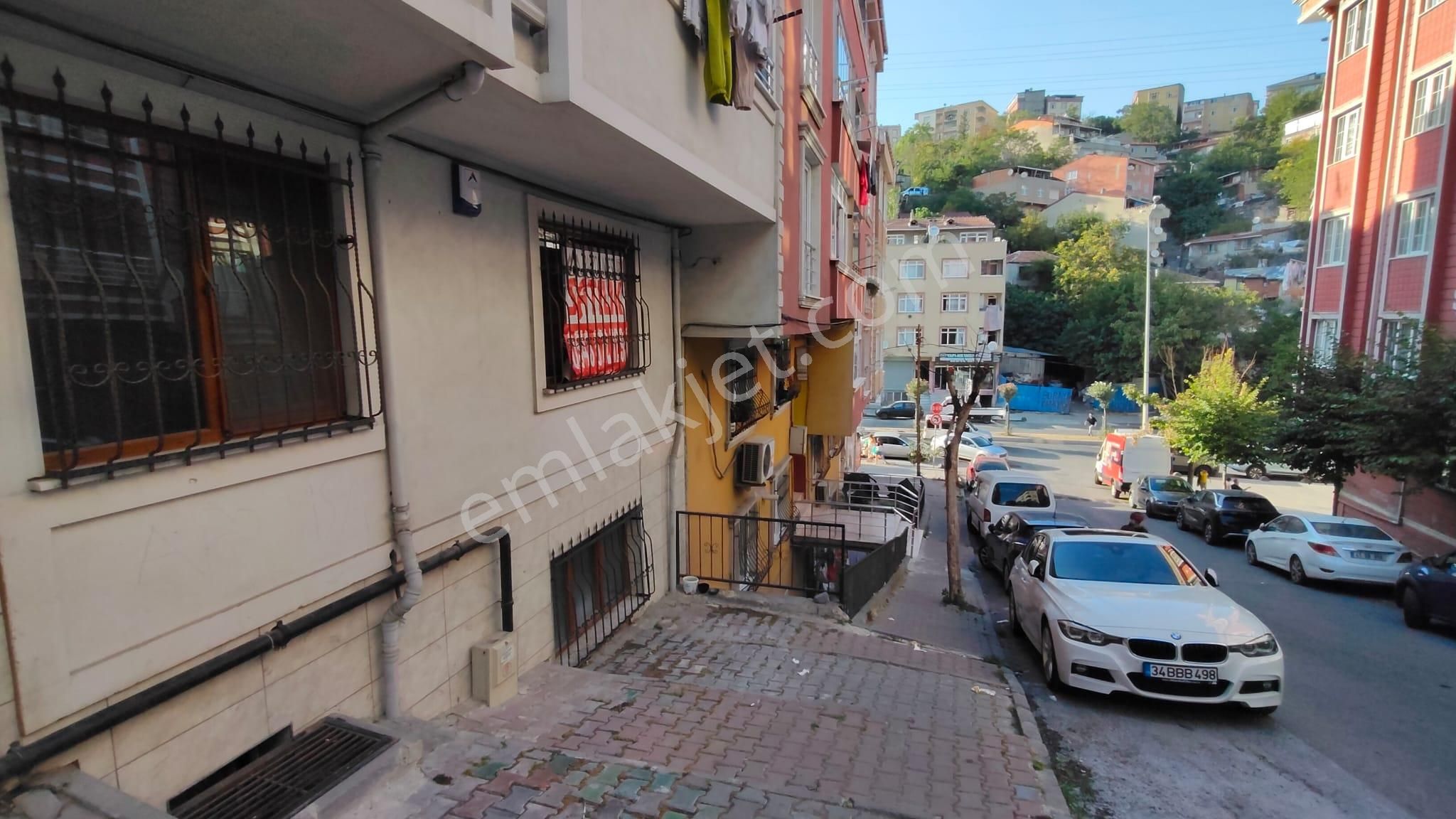 İstanbul Gaziosmanpaşa'da Satılık Ters Dubleks Daire - Görsel 2