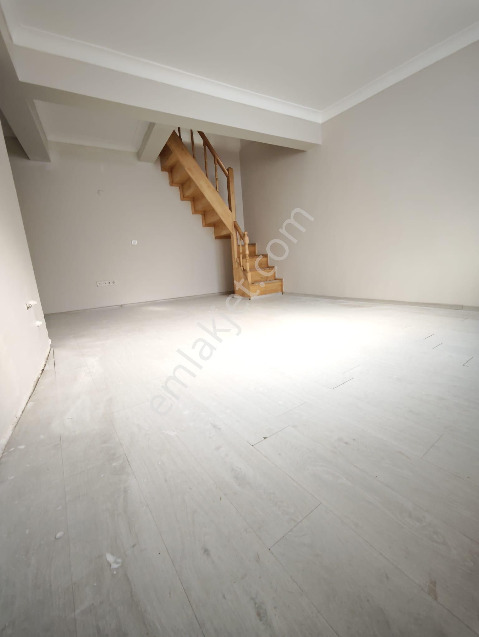 İstanbul Gaziosmanpaşa'da Satılık Ters Dubleks Daire - Görsel 17