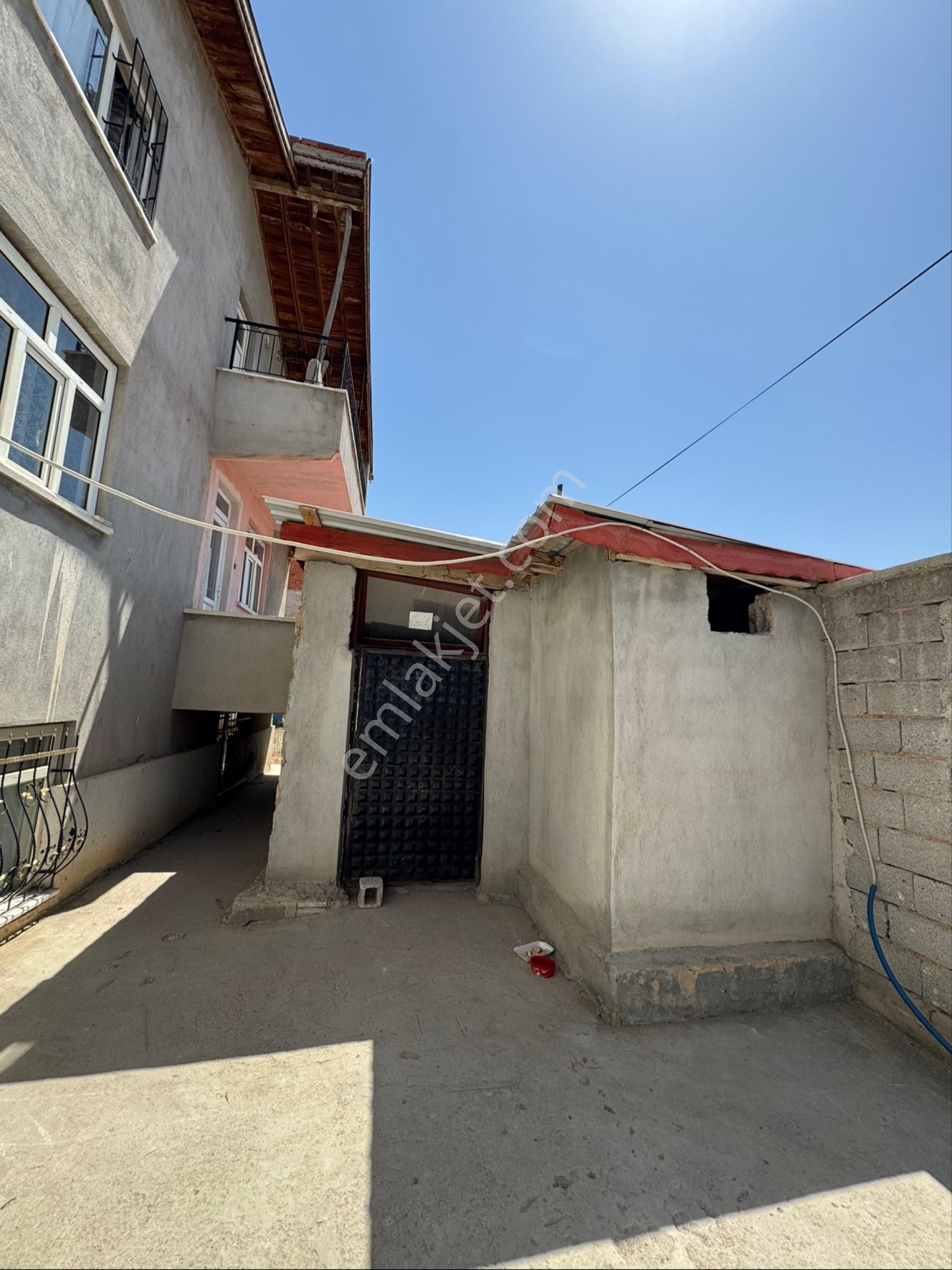 Meram Alakova Mahallesinde Süper Konumda 3daireli 3+1 Müstakil Ec - Görsel 4