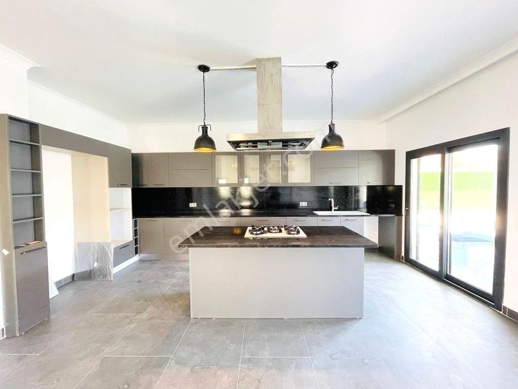 Bodrum Turgutreis Merkez'de Satılık 3+1 Tek Katlı İzole Villa - Görsel 13