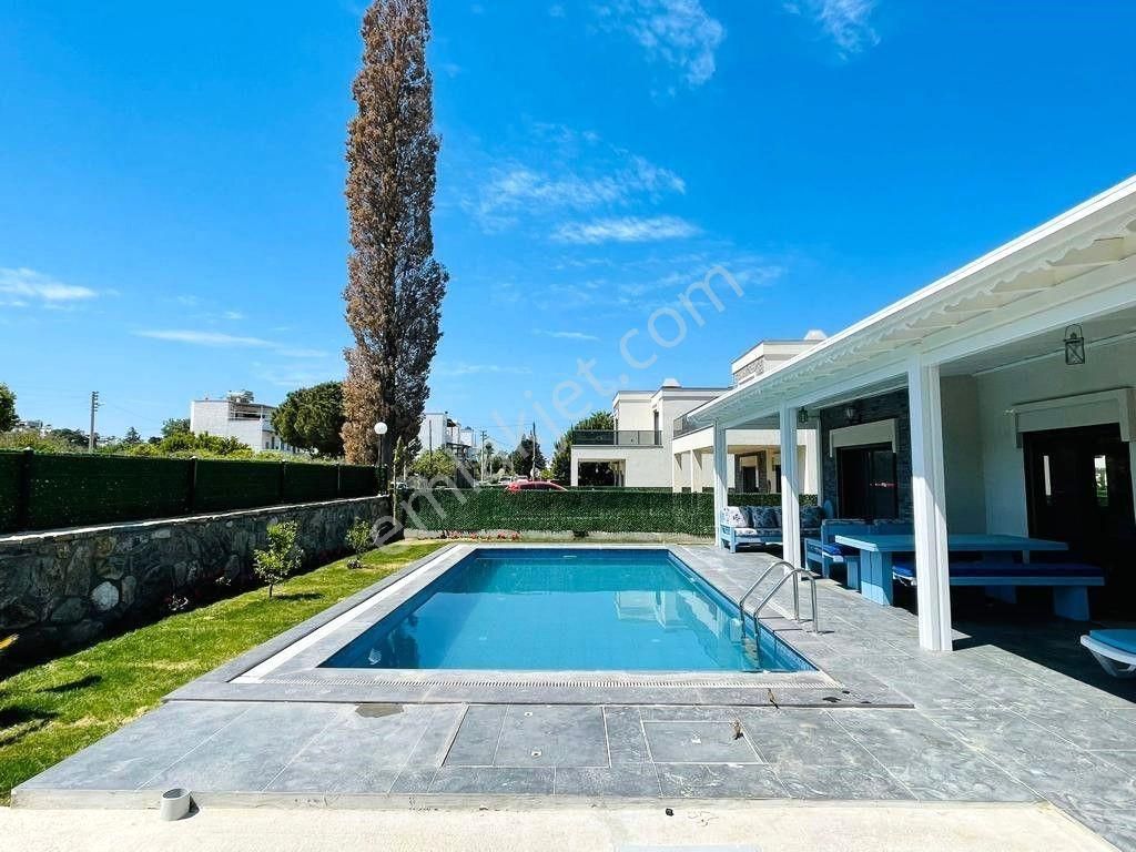 Bodrum Turgutreis Merkez'de Satılık 3+1 Tek Katlı İzole Villa - Görsel 4