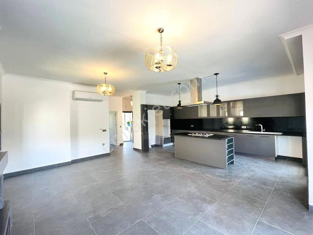 Bodrum Turgutreis Merkez'de Satılık 3+1 Tek Katlı İzole Villa - Görsel 9