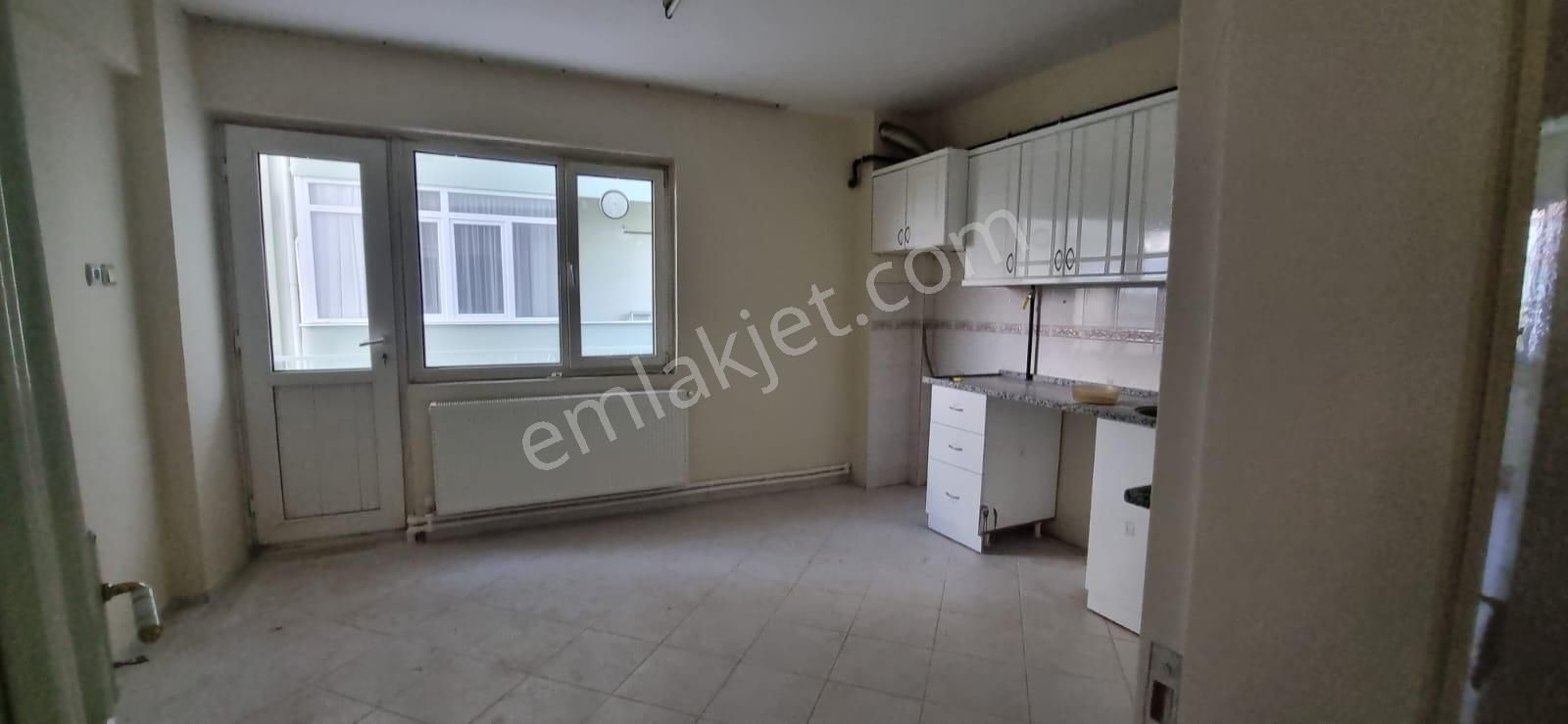 Tombul Emlaktan Yeni Mahallede 3+1kiralık Daire - Görsel 13