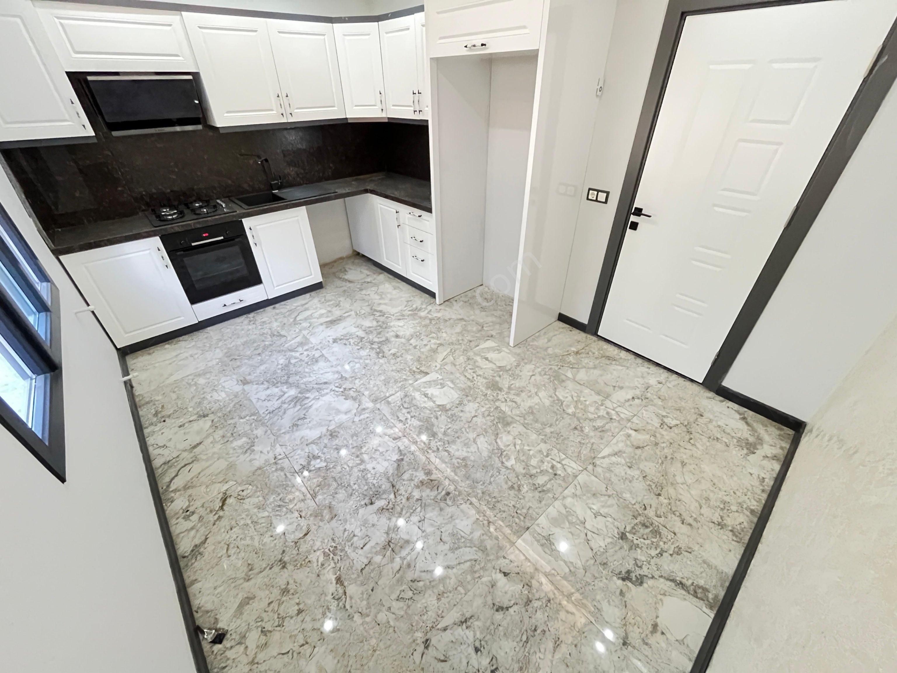 Arya'dan Zeytinli'de Ayrı Mutfaklı Geniş Bahçeli 3+1 Villa - Görsel 18